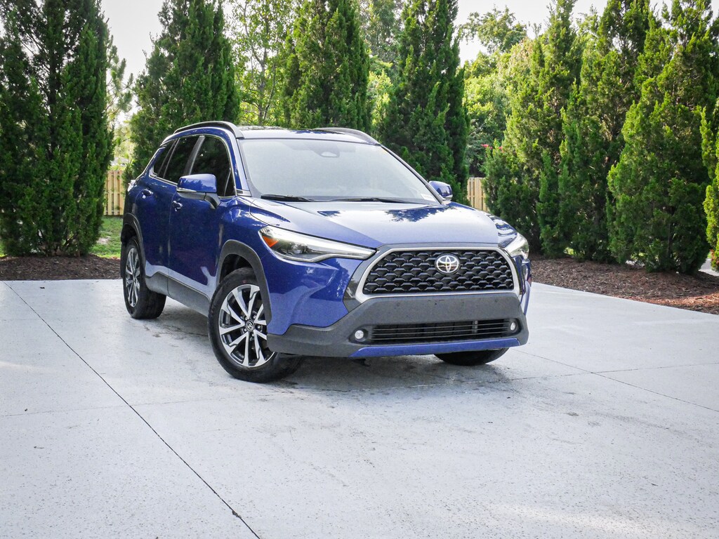 Used 2024 Toyota Corolla Cross XLE SUV