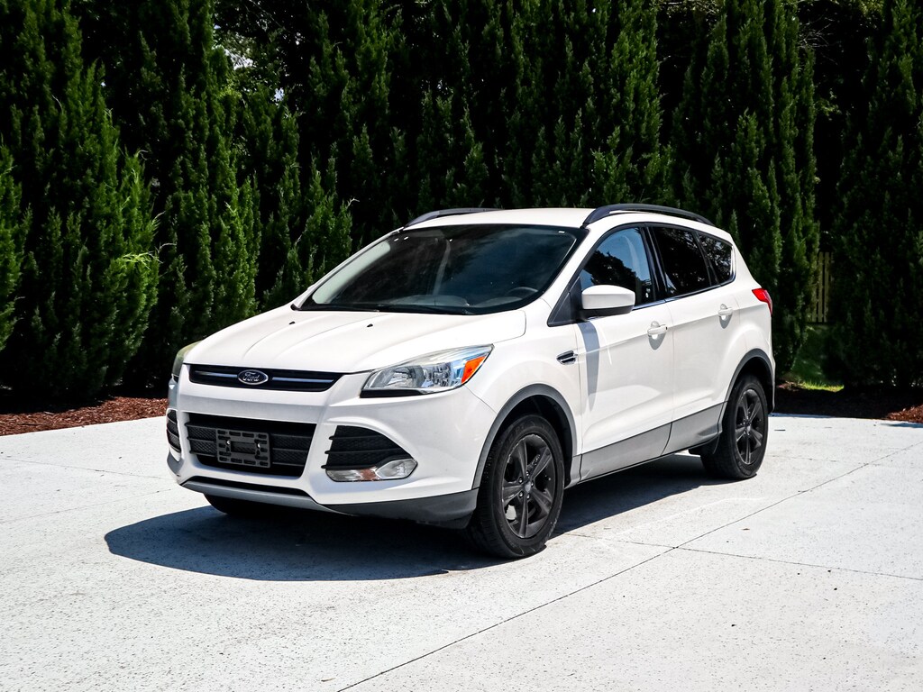 Used 2016 Ford Escape SE SUV