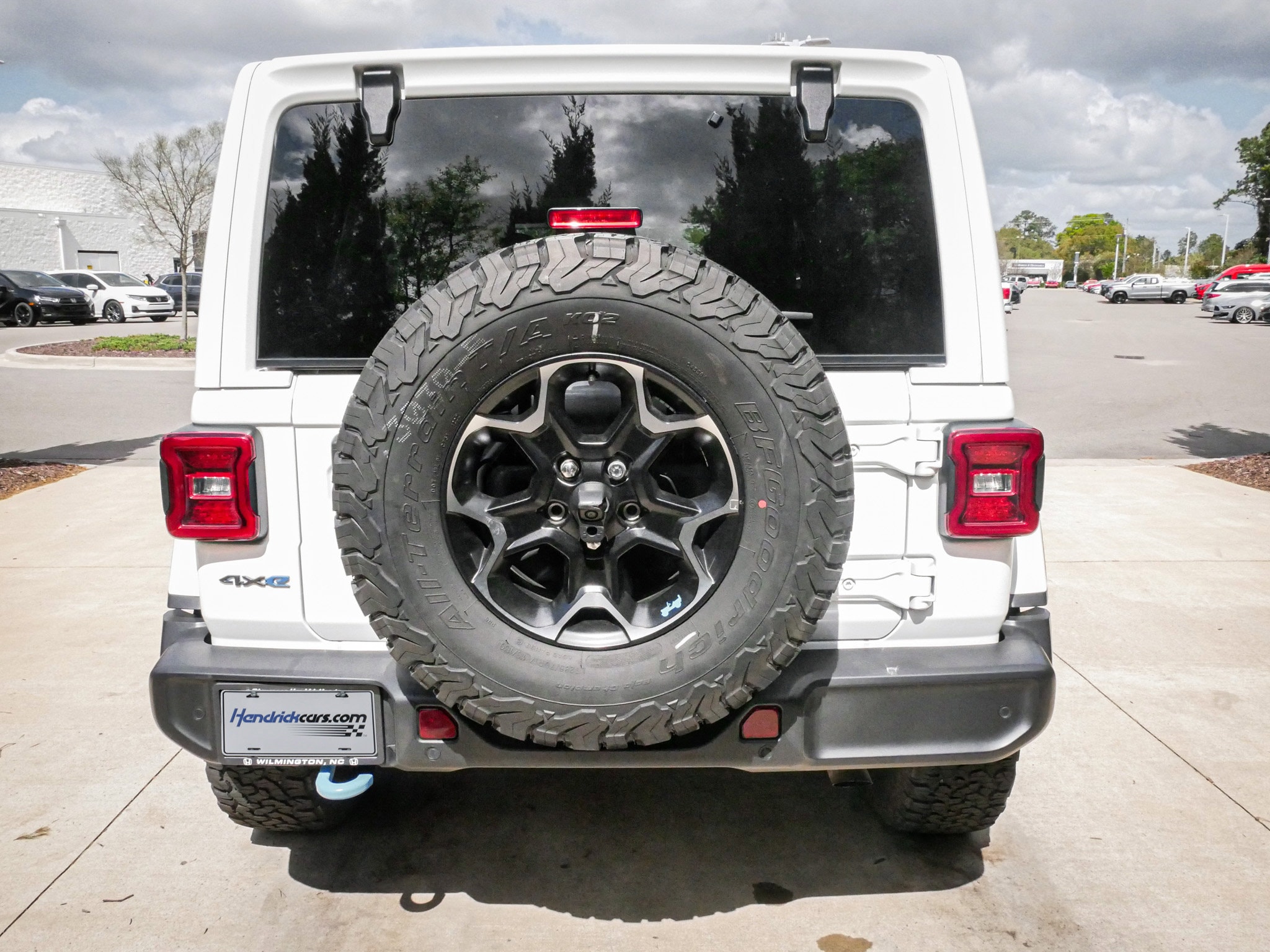 2022 Jeep Wrangler 4xe Unlimited Rubicon photo 3