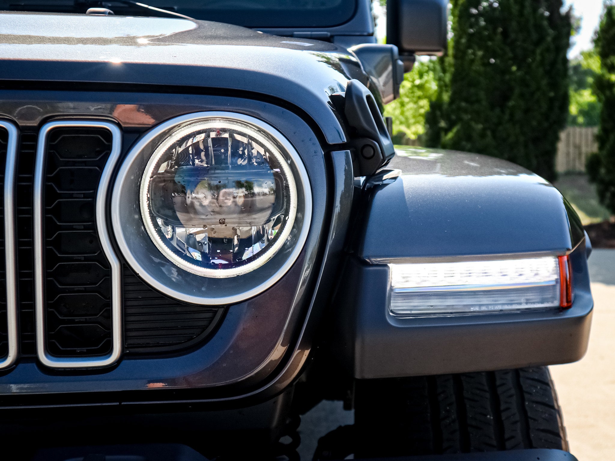 2025 Jeep Wrangler 4xe Sahara photo 4