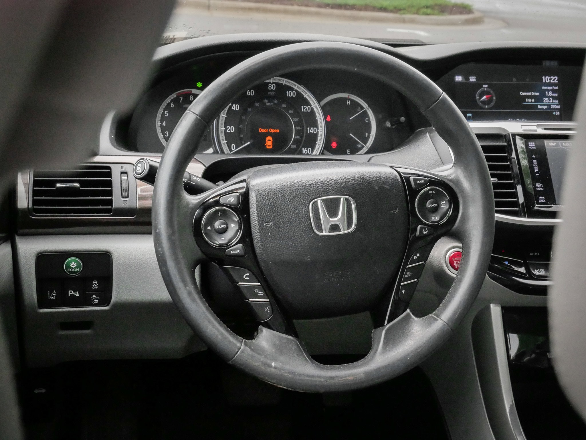 2017 Honda Accord Touring photo 5