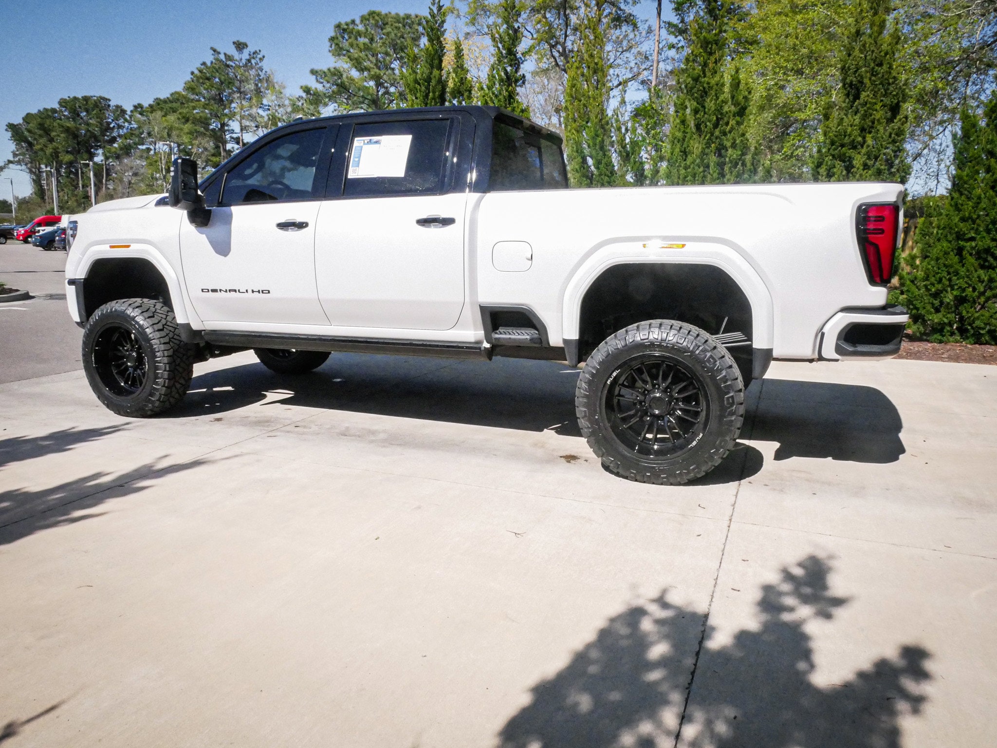 2025 GMC Sierra 2500HD Denali Ultimate photo 5