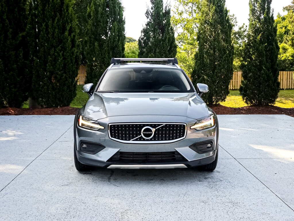 Used 2021 Volvo V60 Cross Country Wagon