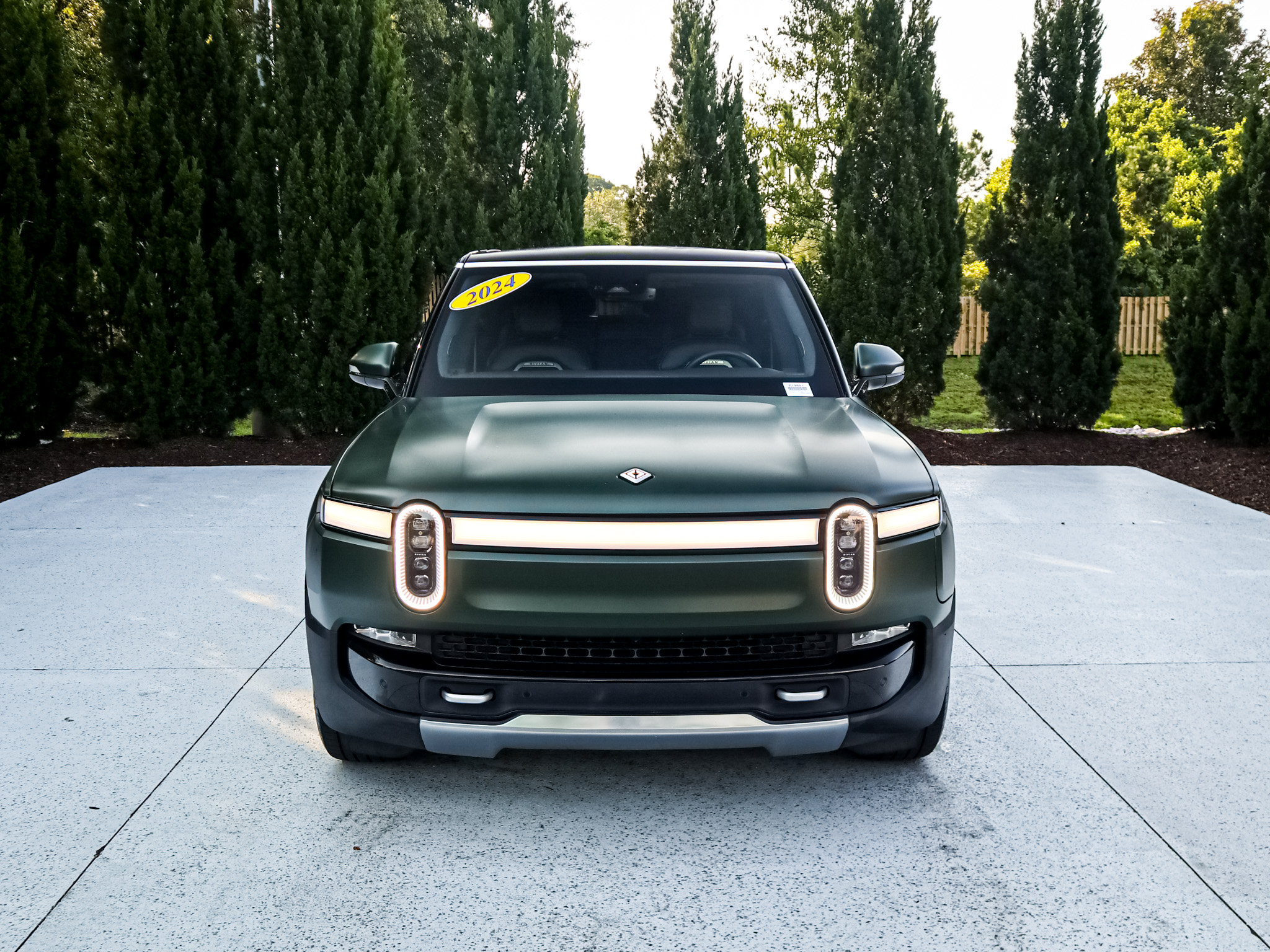 Rivian R1S Adventure