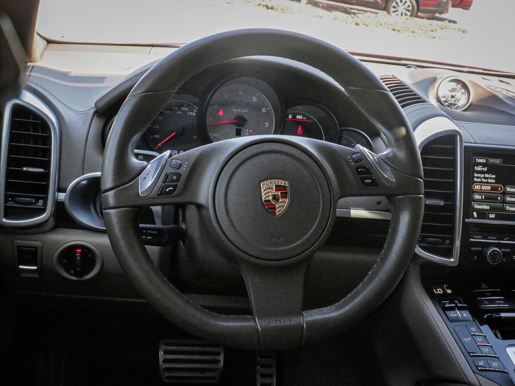 2012 Porsche Cayenne S Hybrid photo 5