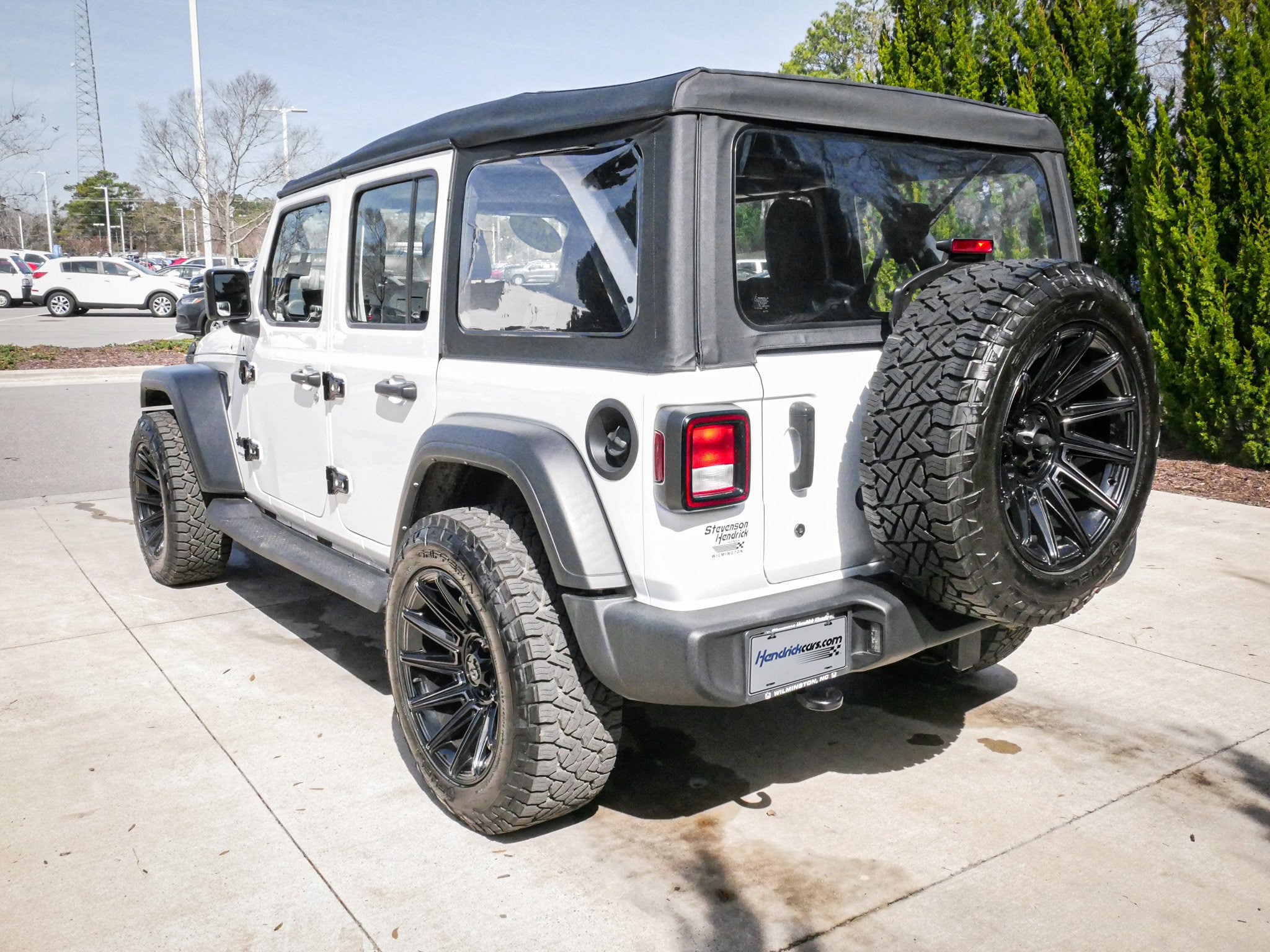 2022 Jeep Wrangler Unlimited Sport photo 6