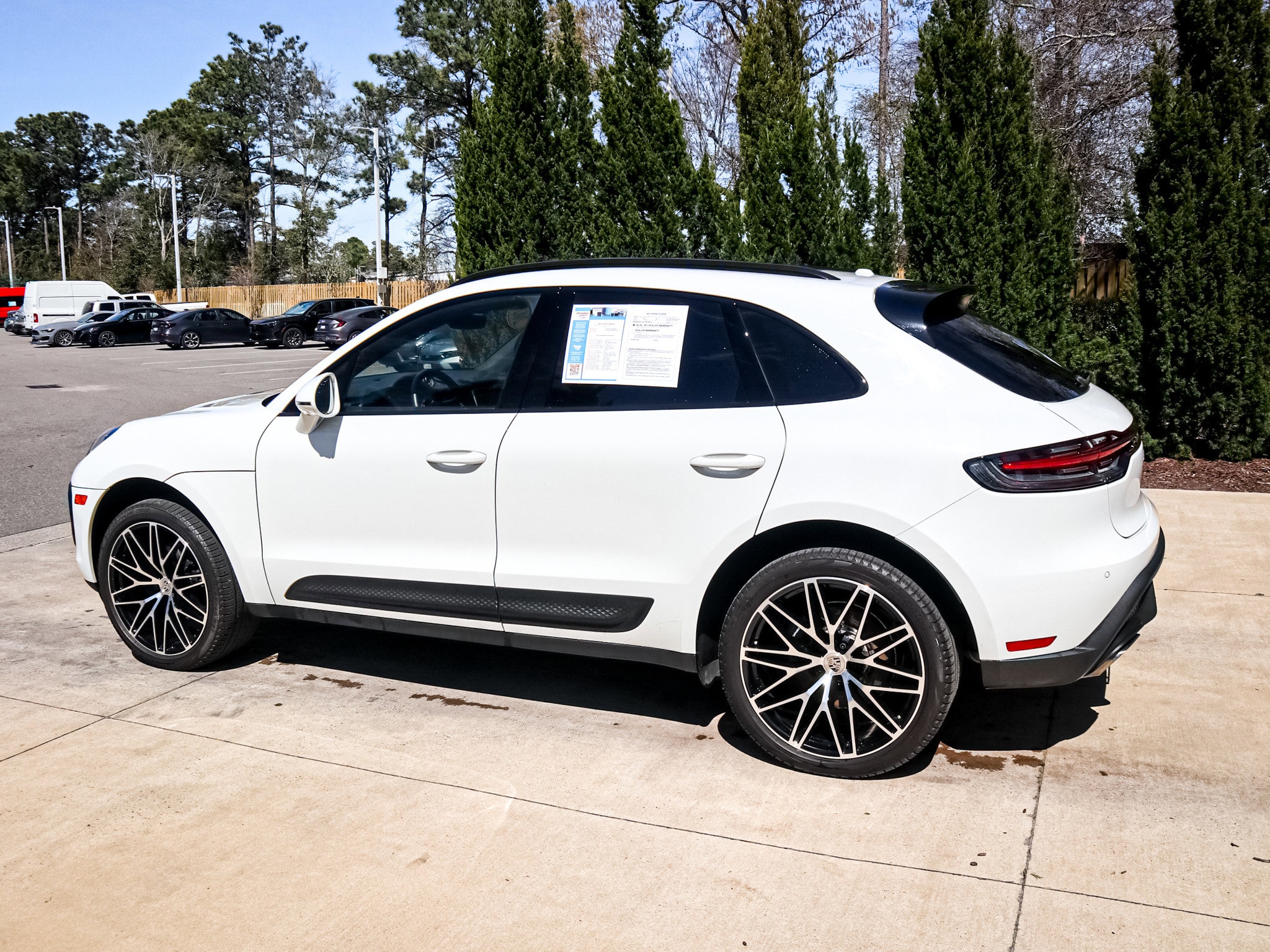 2024 Porsche Macan photo 5
