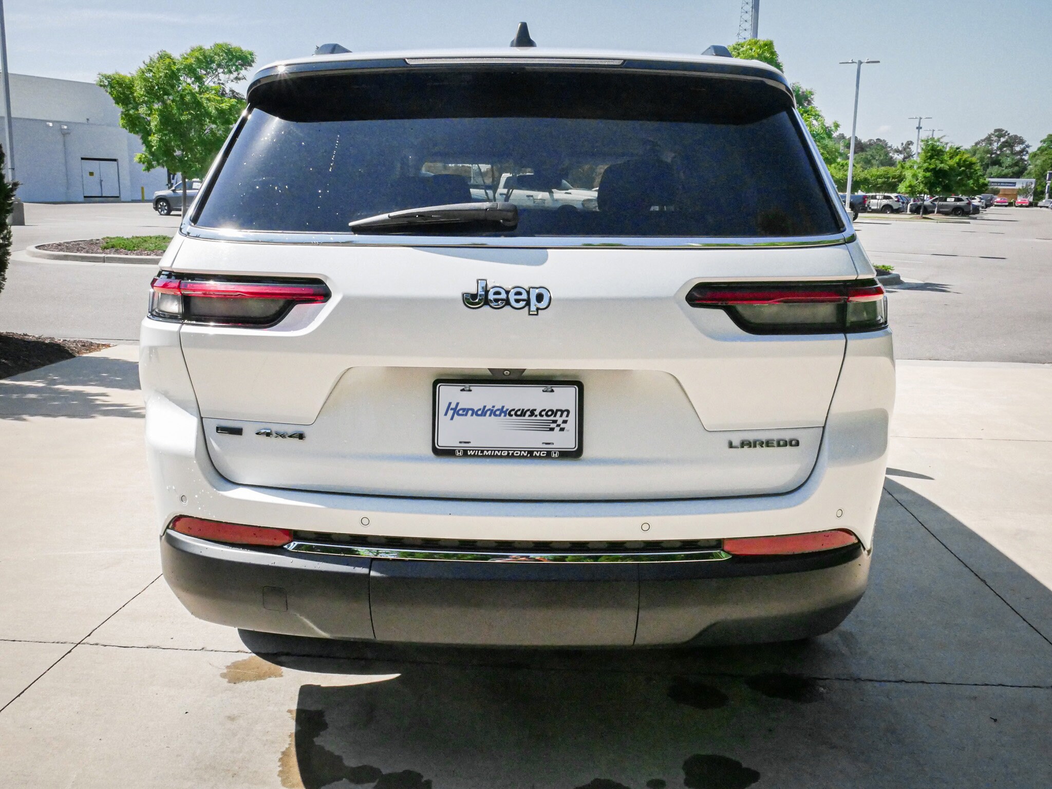 2023 Jeep Grand Cherokee L Laredo photo 3