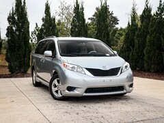2014 Toyota Sienna LE Minivan