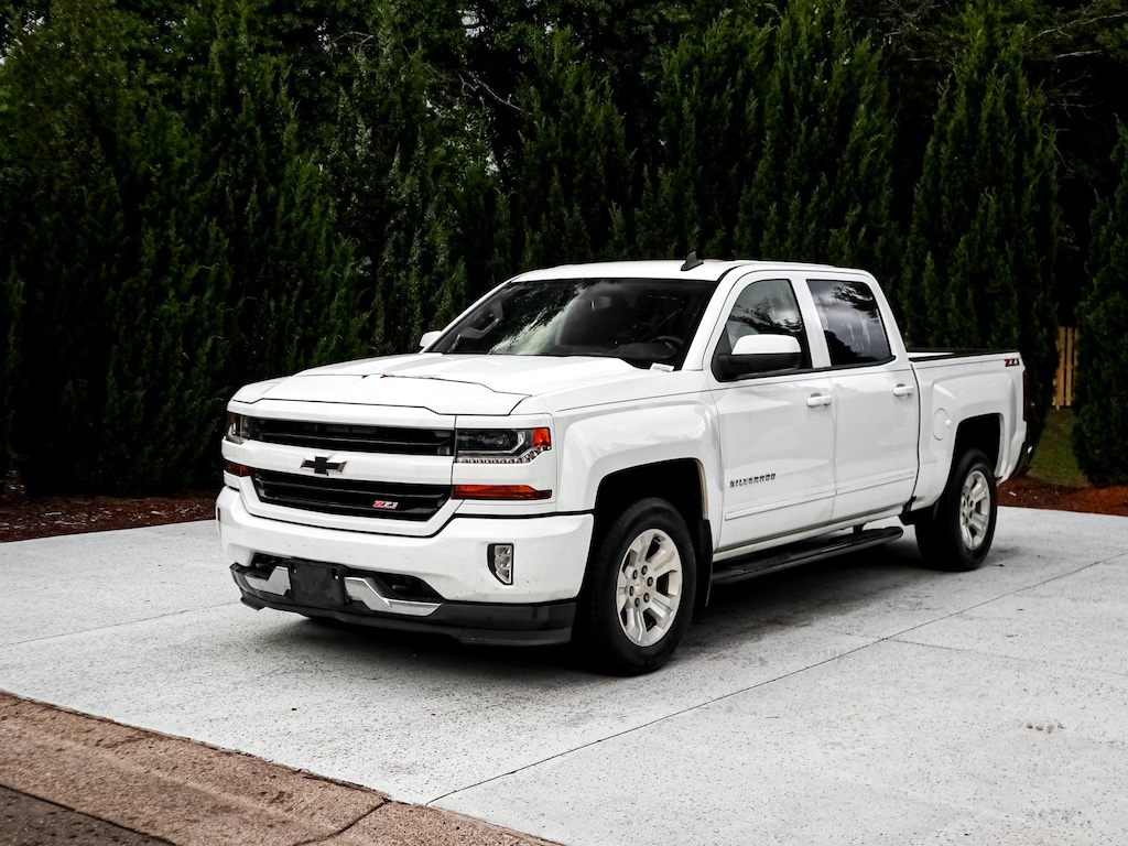 Used 2017 Chevrolet Silverado 1500 LT Pickup