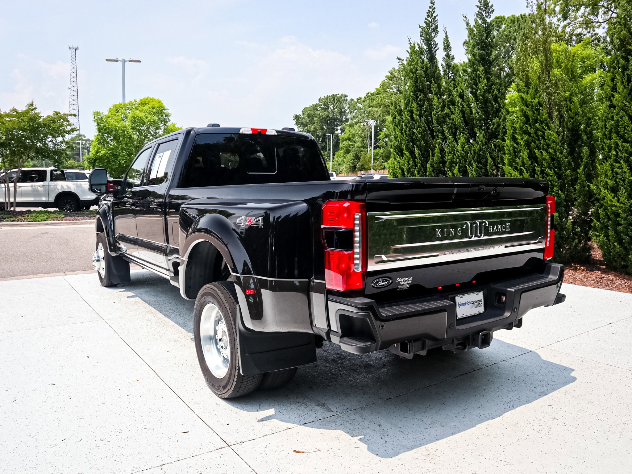 Ford Super Duty F-450 DRW King Ranch
