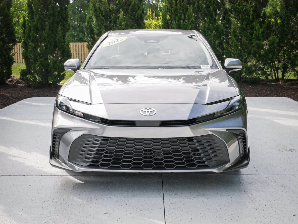 Used 2025 Toyota Camry SE Sedan