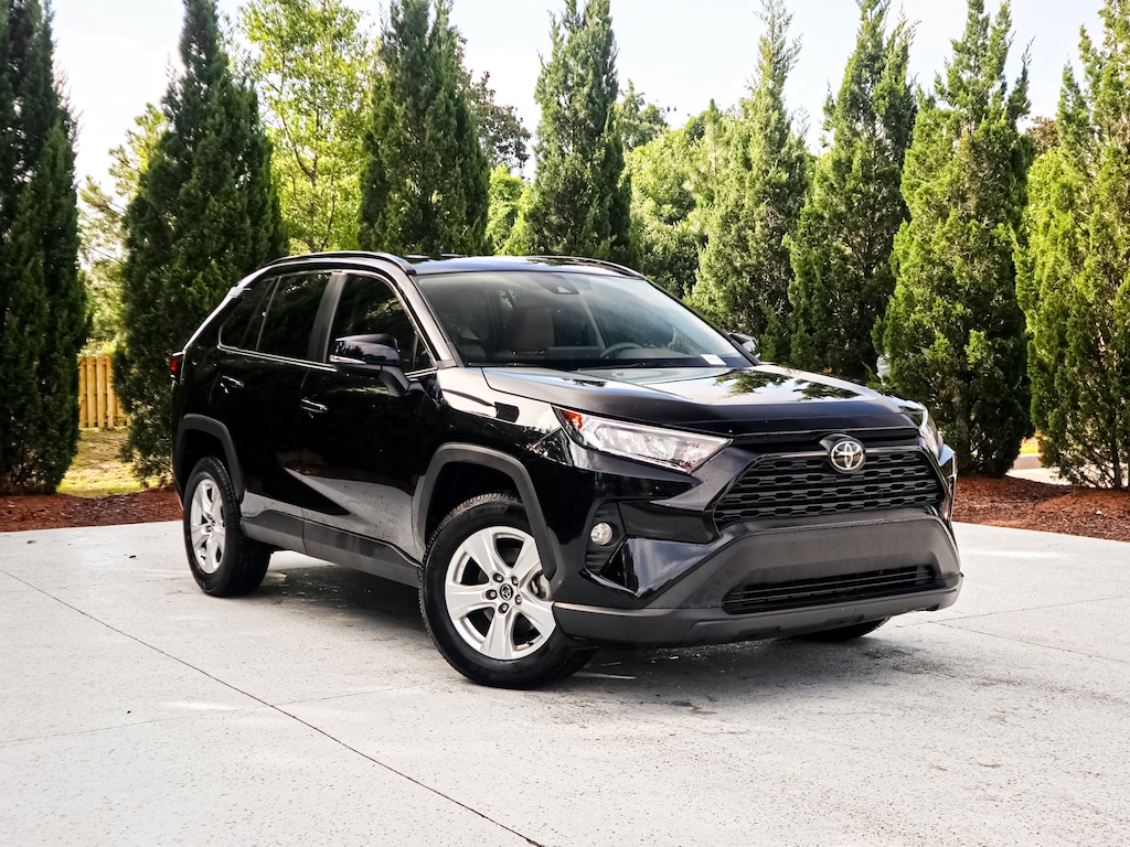 Used 2021 Toyota RAV4 XLE SUV