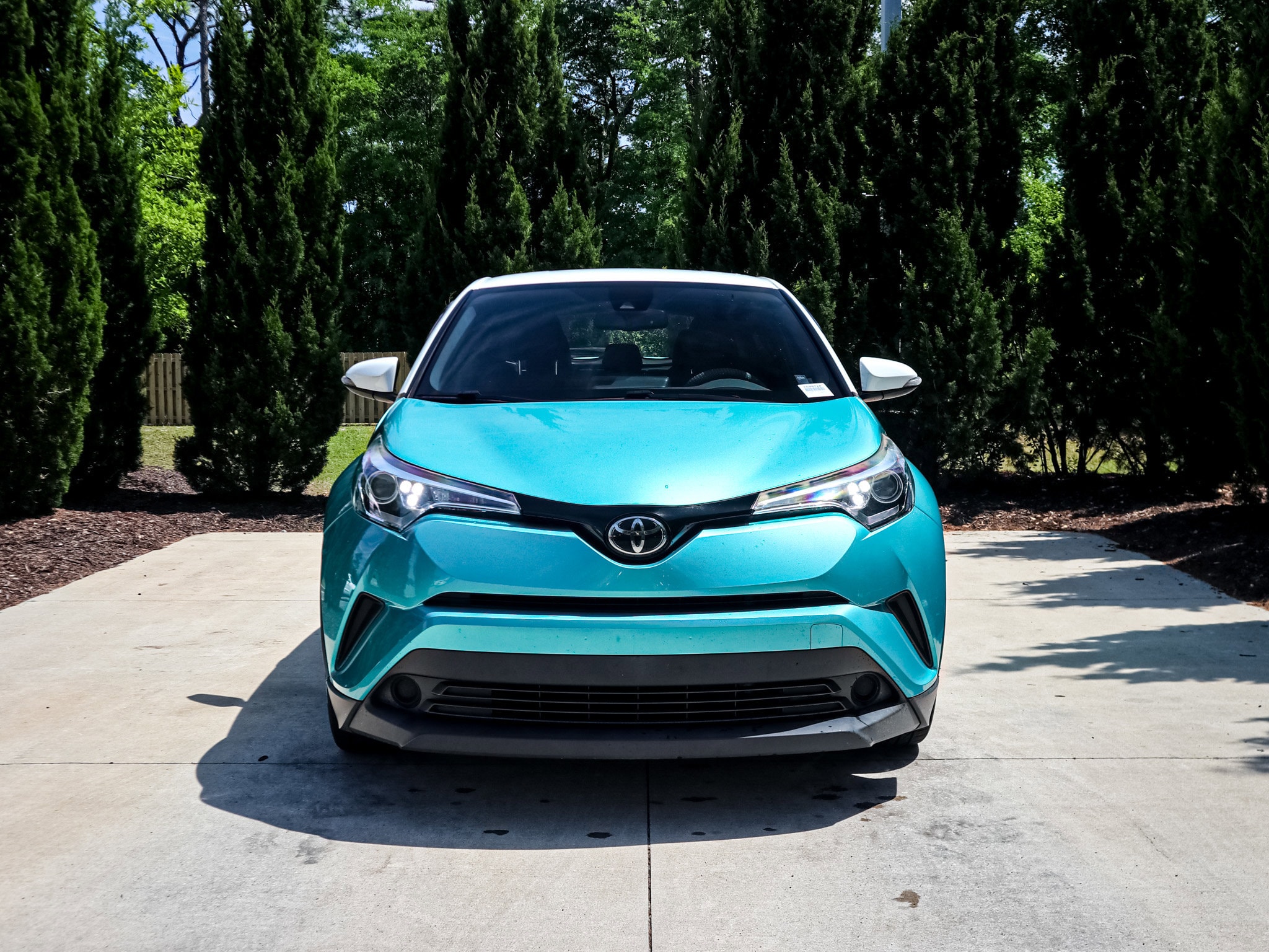 2018 Toyota C-HR XLE photo 2