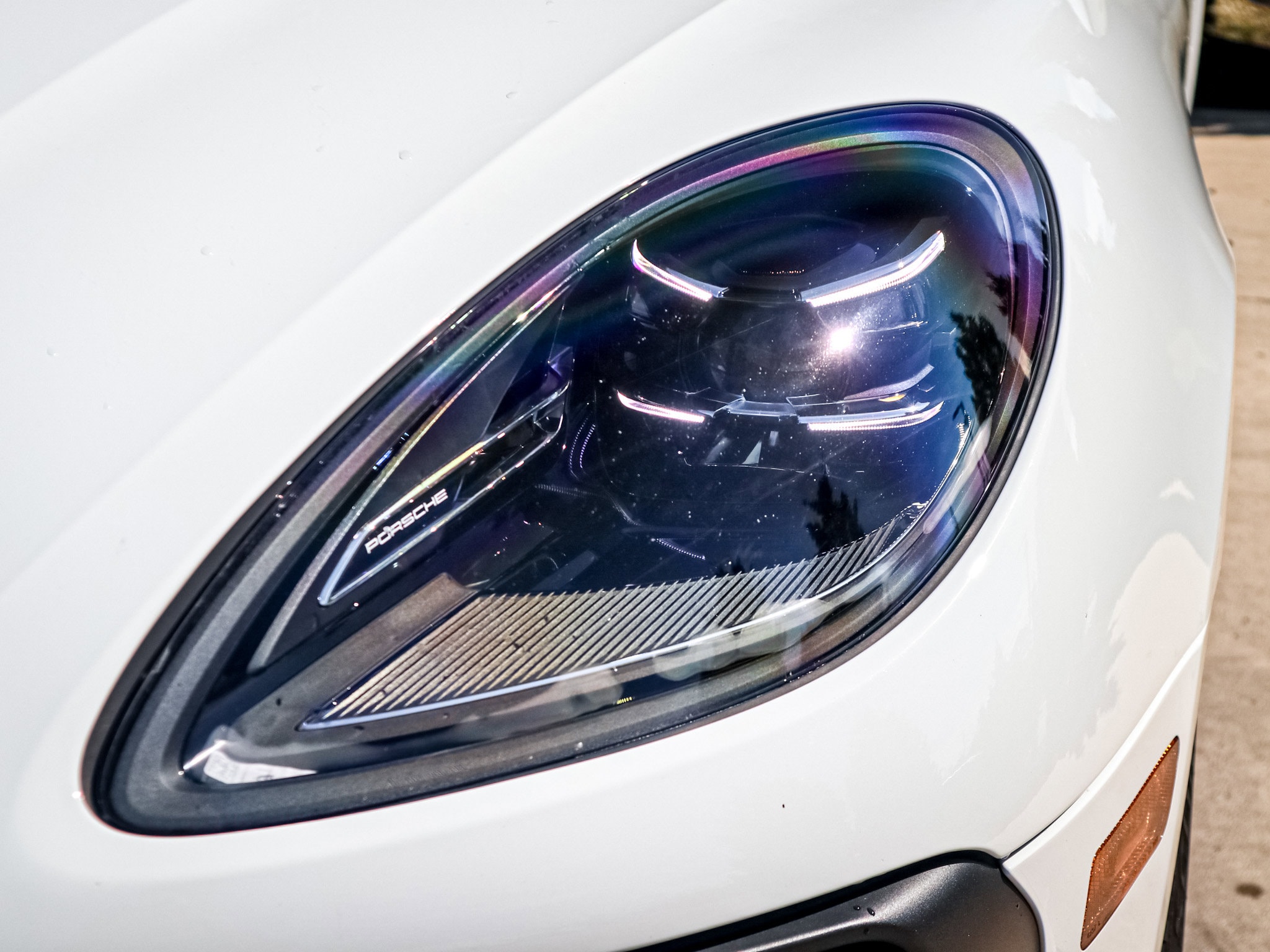 2024 Porsche Macan photo 4