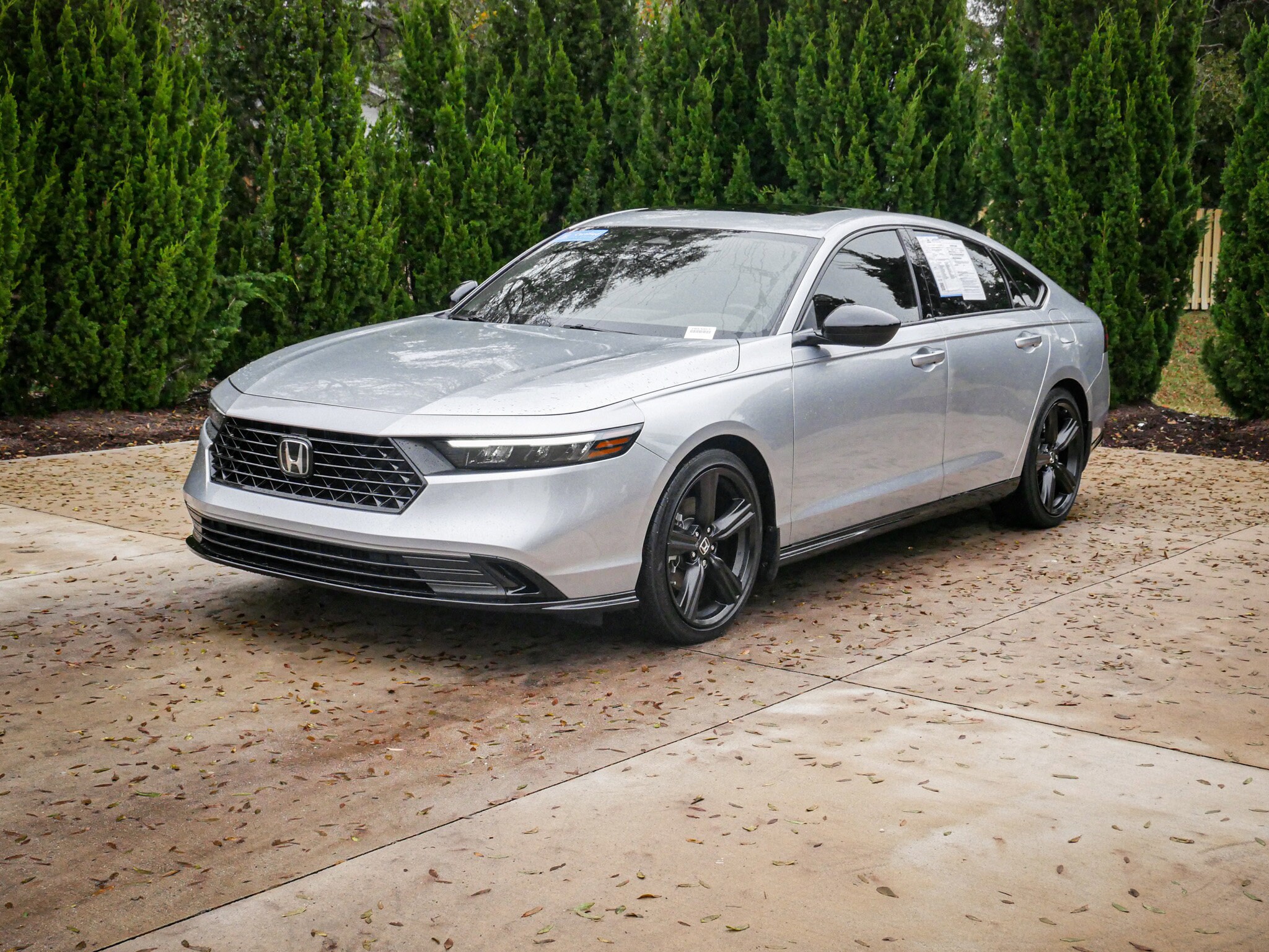 2024 Honda Accord Hybrid Sport-L photo 2