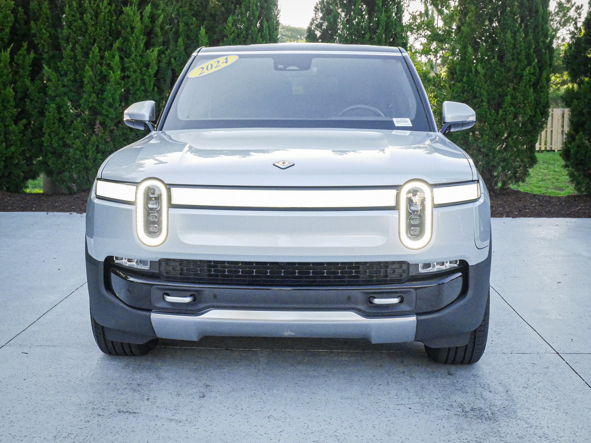 Rivian R1S Adventure