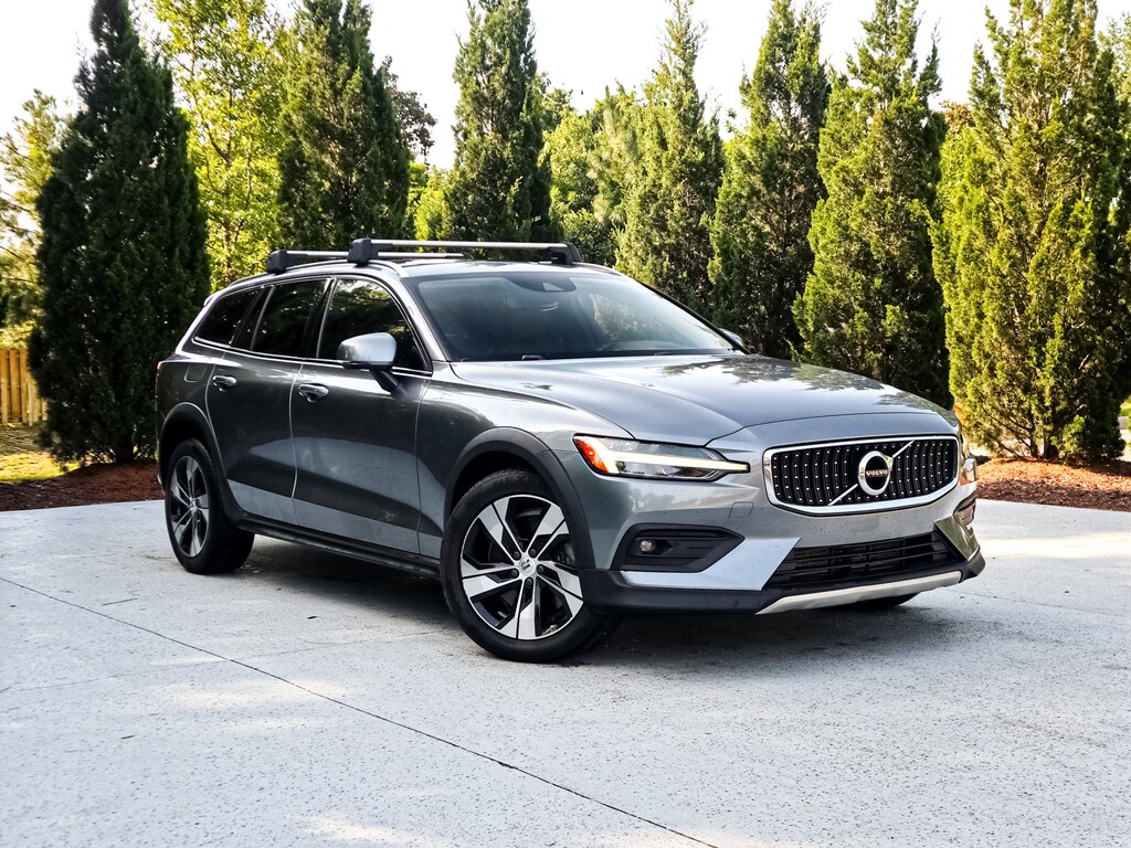 Used 2021 Volvo V60 Cross Country Wagon