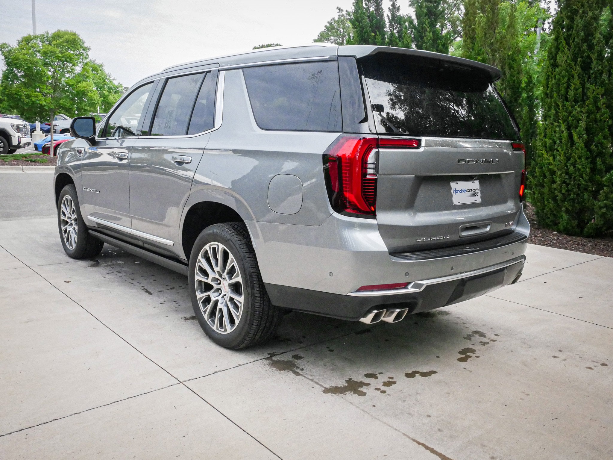 2026 GMC Yukon Denali photo 6