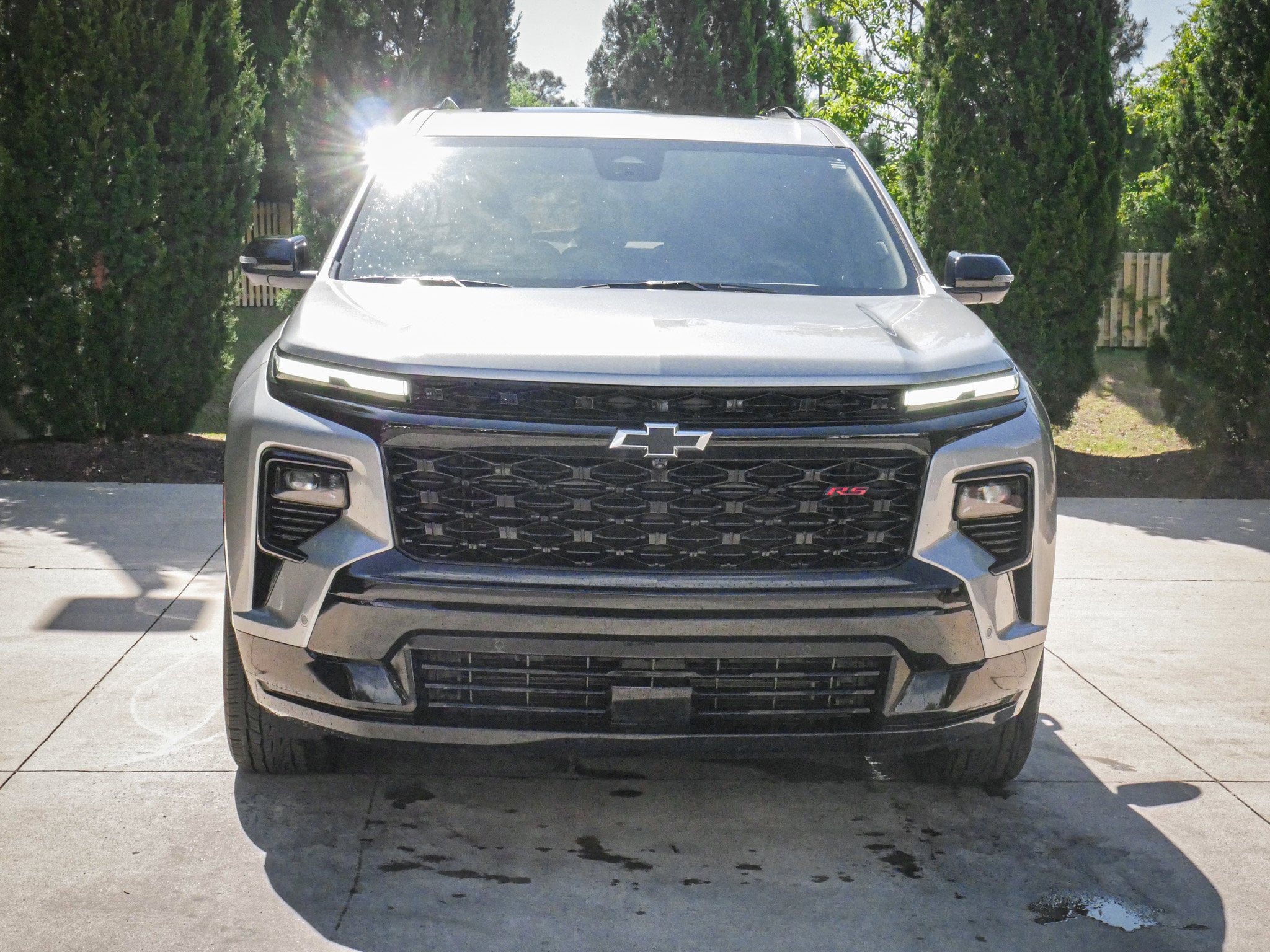 2026 Chevrolet Traverse FWD RS photo 2