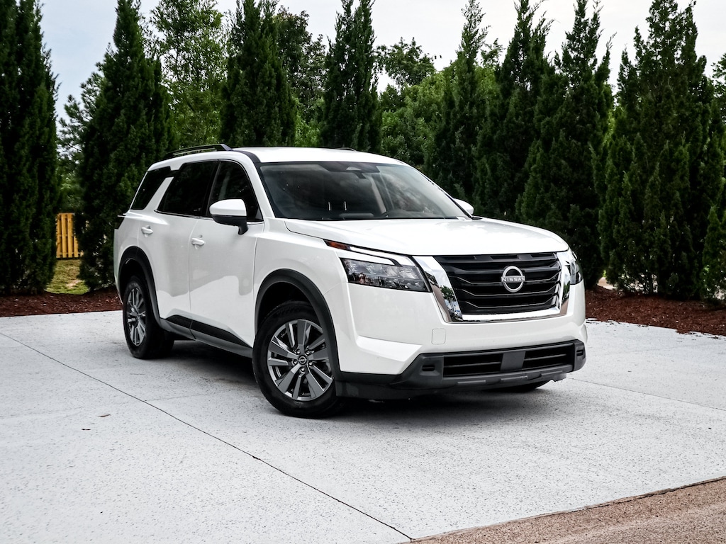 Used 2025 Nissan Pathfinder SV SUV