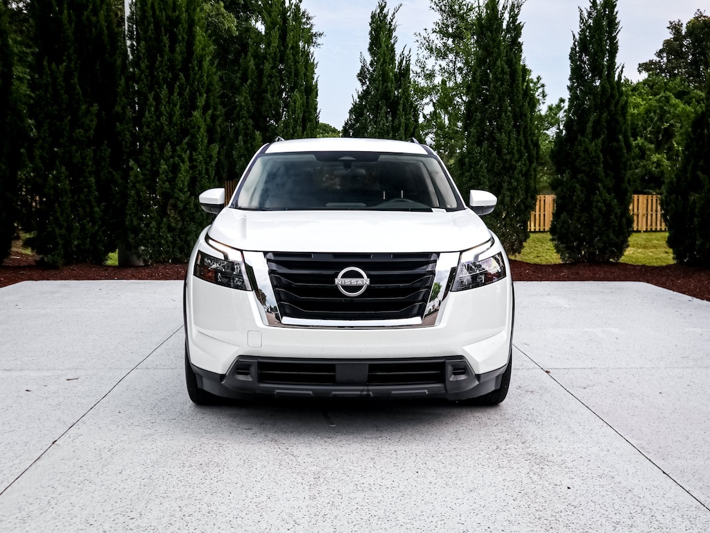 Used 2025 Nissan Pathfinder SV SUV