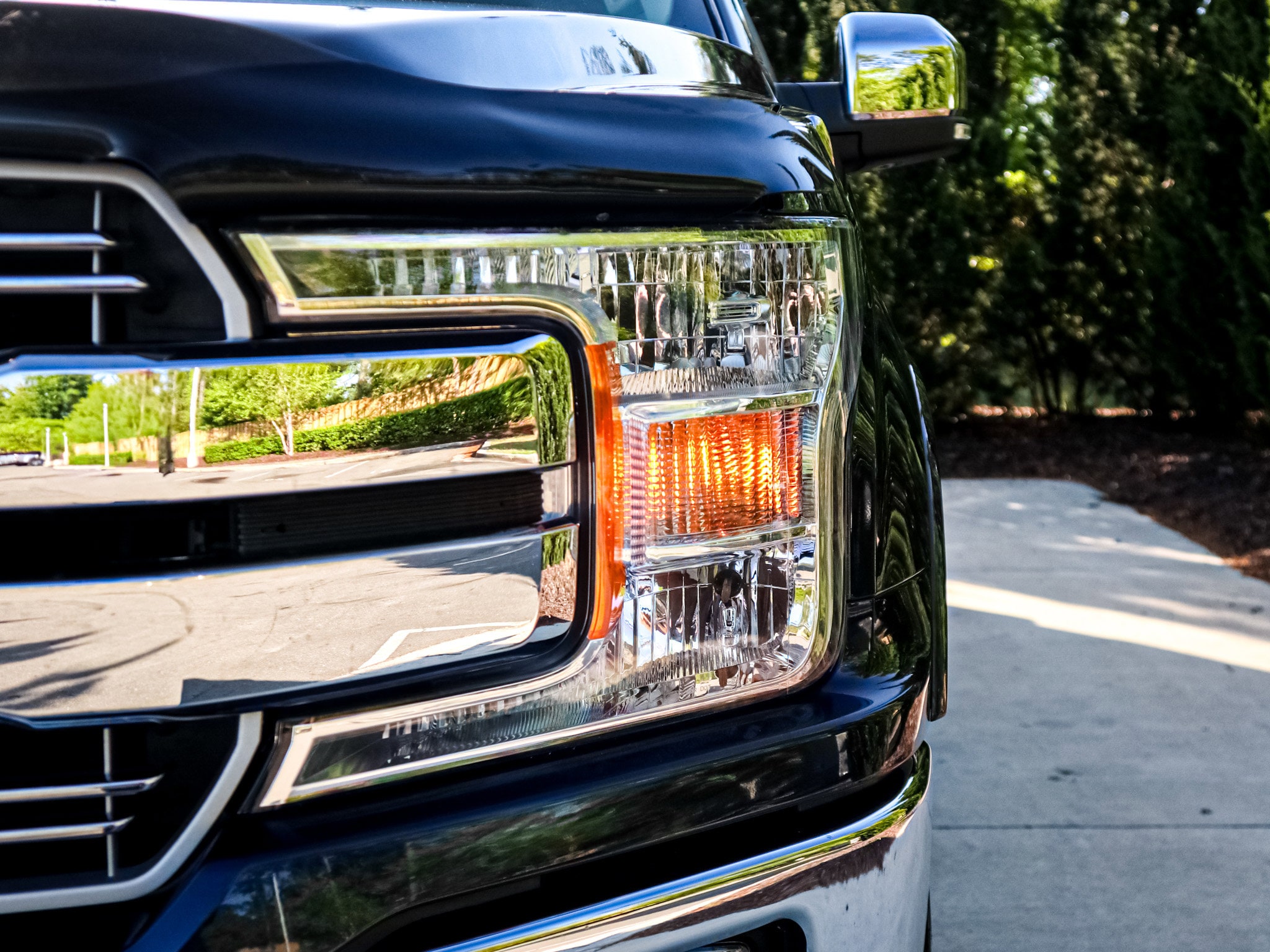 2019 Ford F-150 LARIAT photo 4