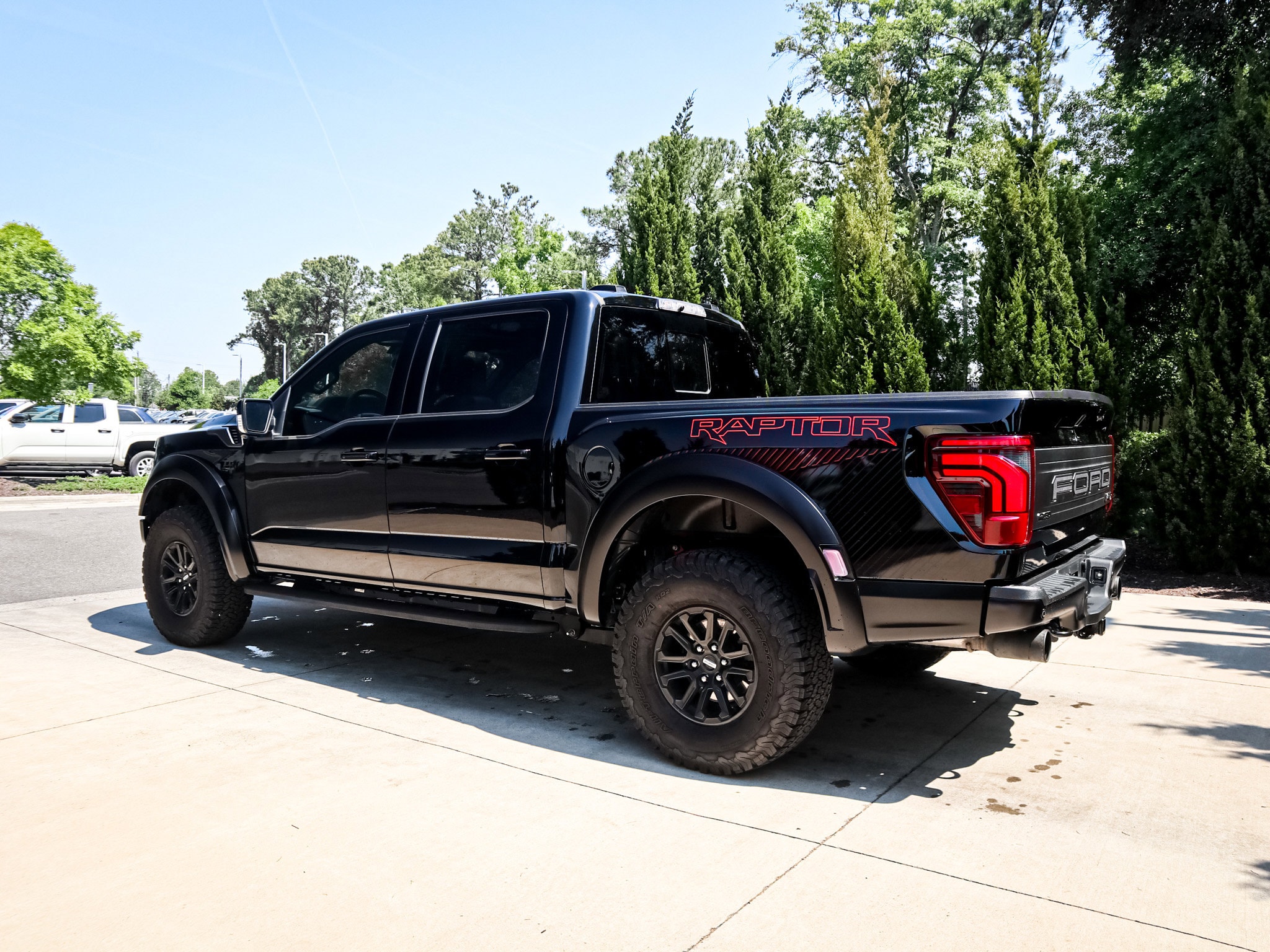 2025 Ford F-150 Raptor photo 5
