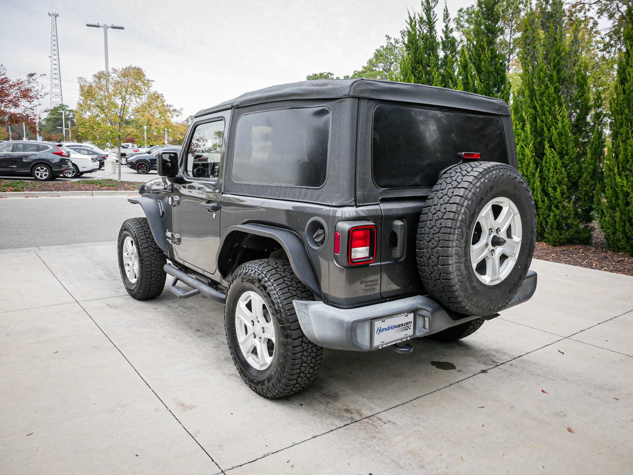 2020 Jeep Wrangler Sport S photo 6