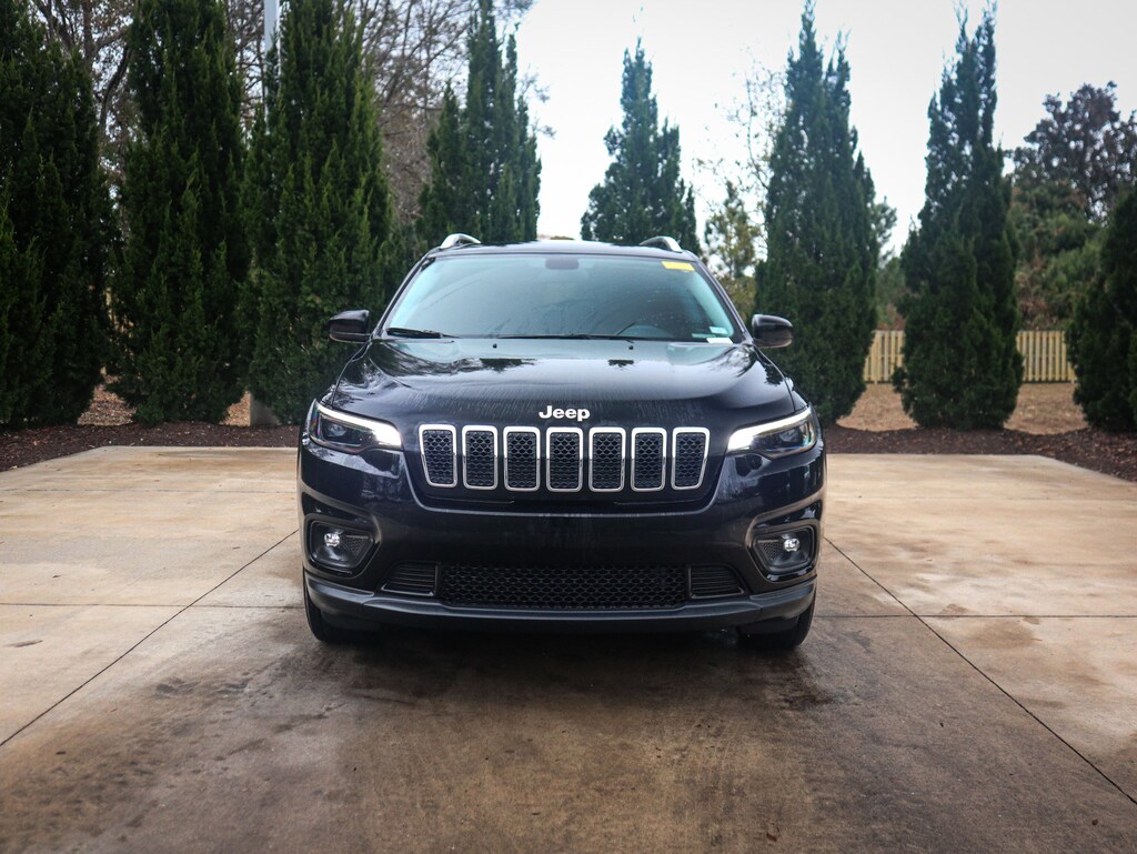 Used 2019 Jeep Cherokee Latitude SUV