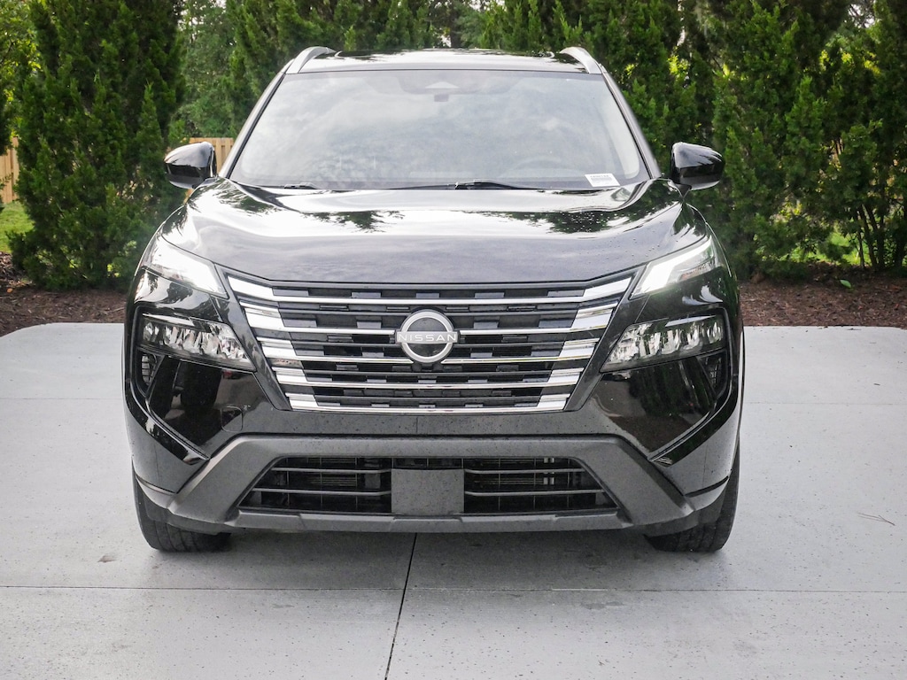 Used 2024 Nissan Rogue SV SUV