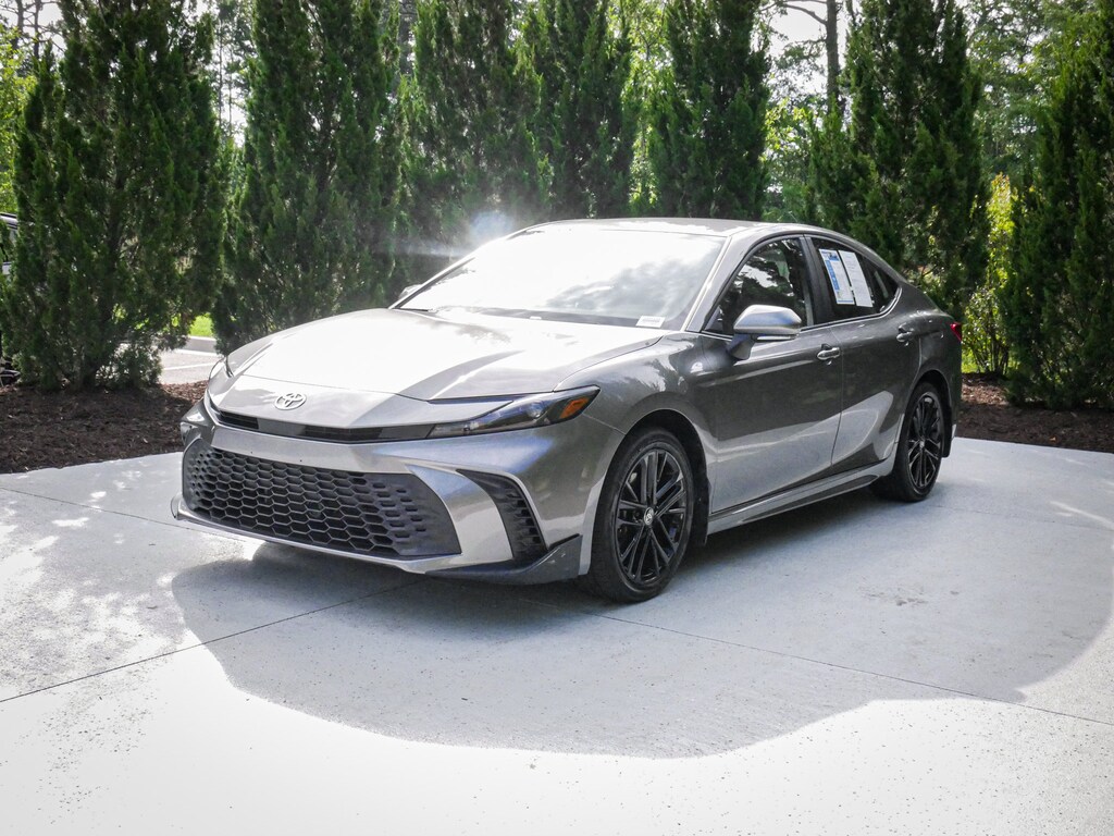 Used 2025 Toyota Camry SE Sedan