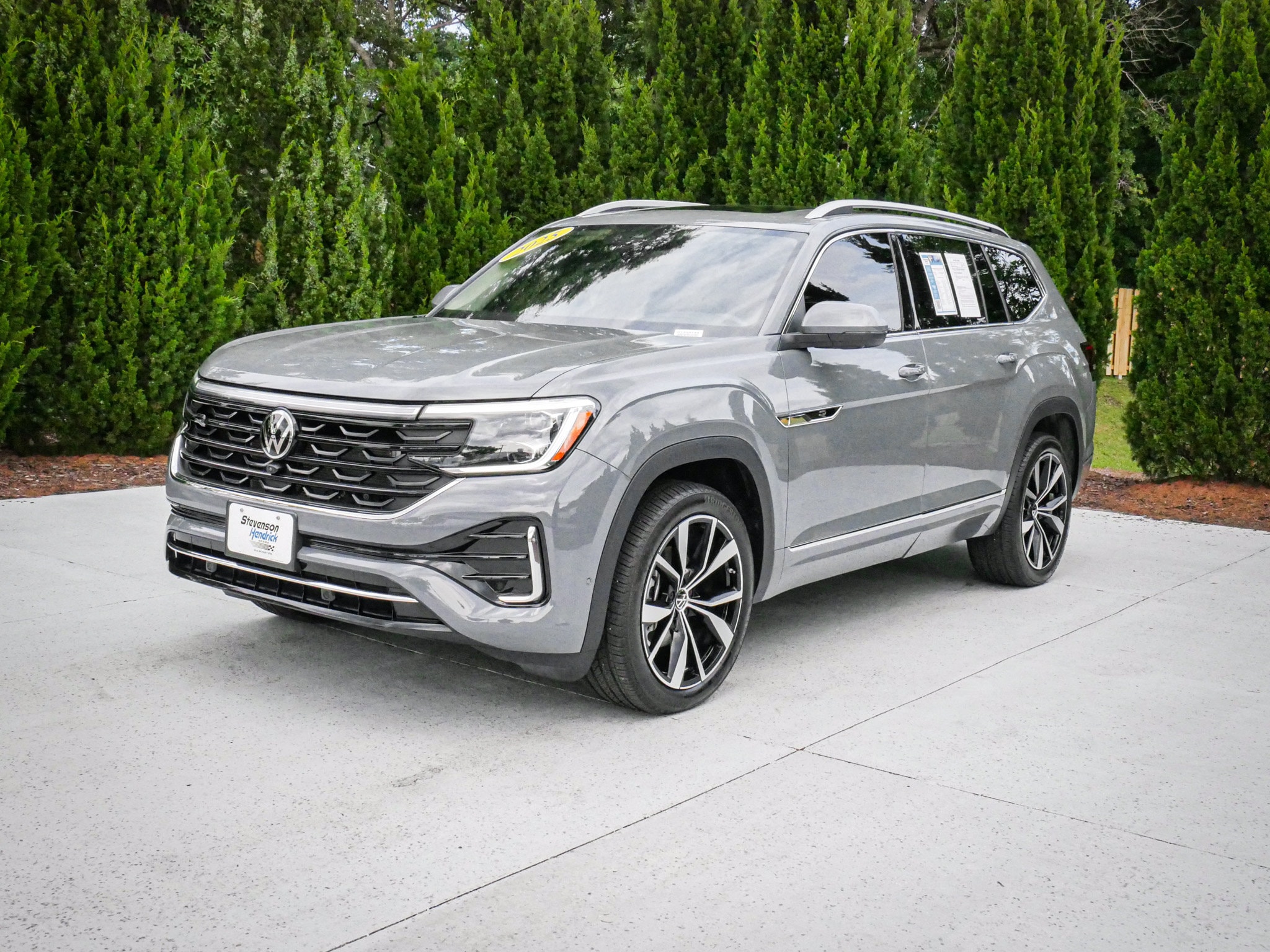 Volkswagen Atlas 2.0T SEL Premium R-Line