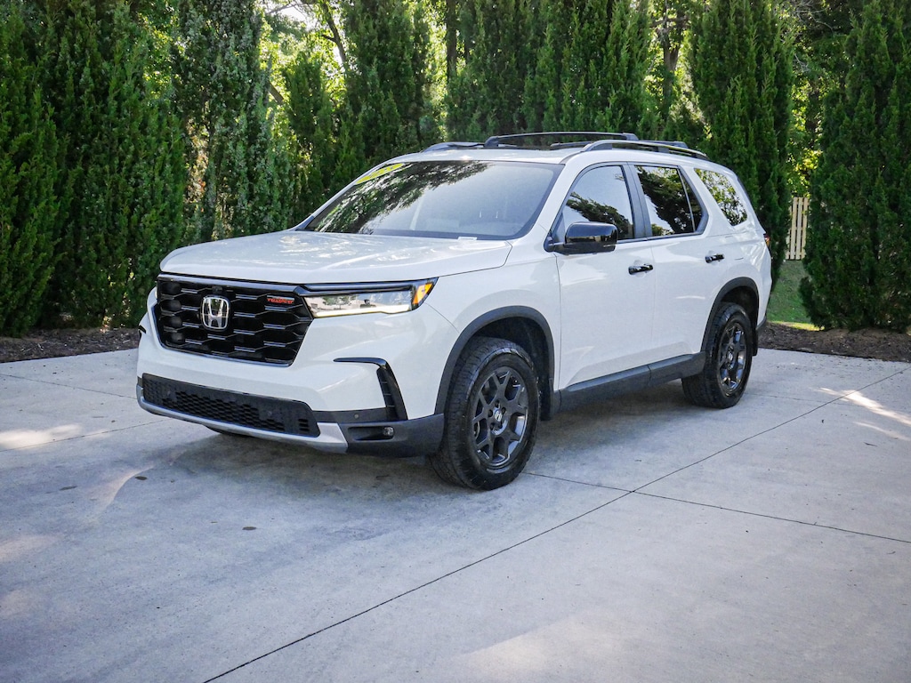 Certified 2025 Honda Pilot TrailSport SUV