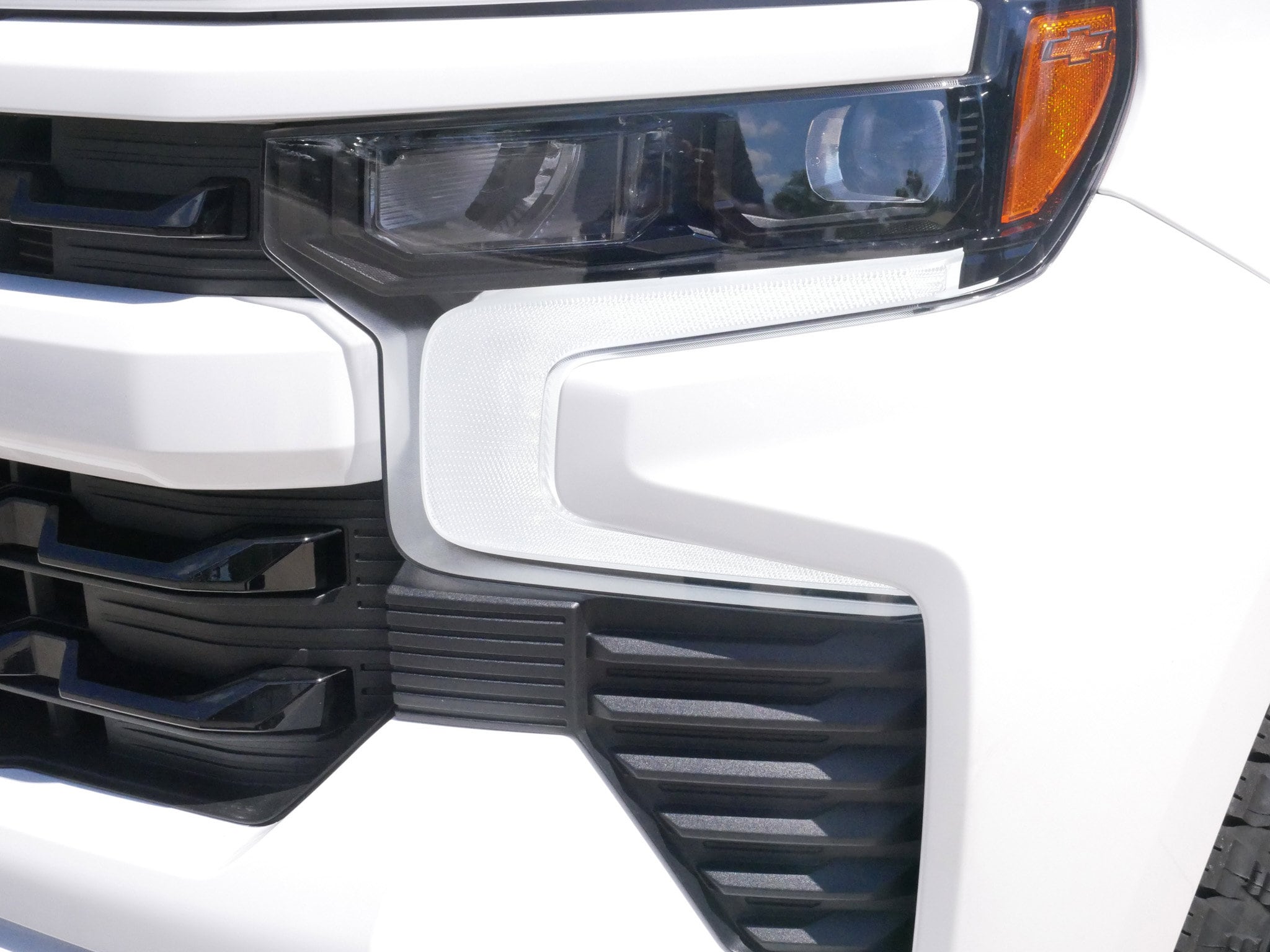 2026 Chevrolet Silverado 1500 RST photo 4