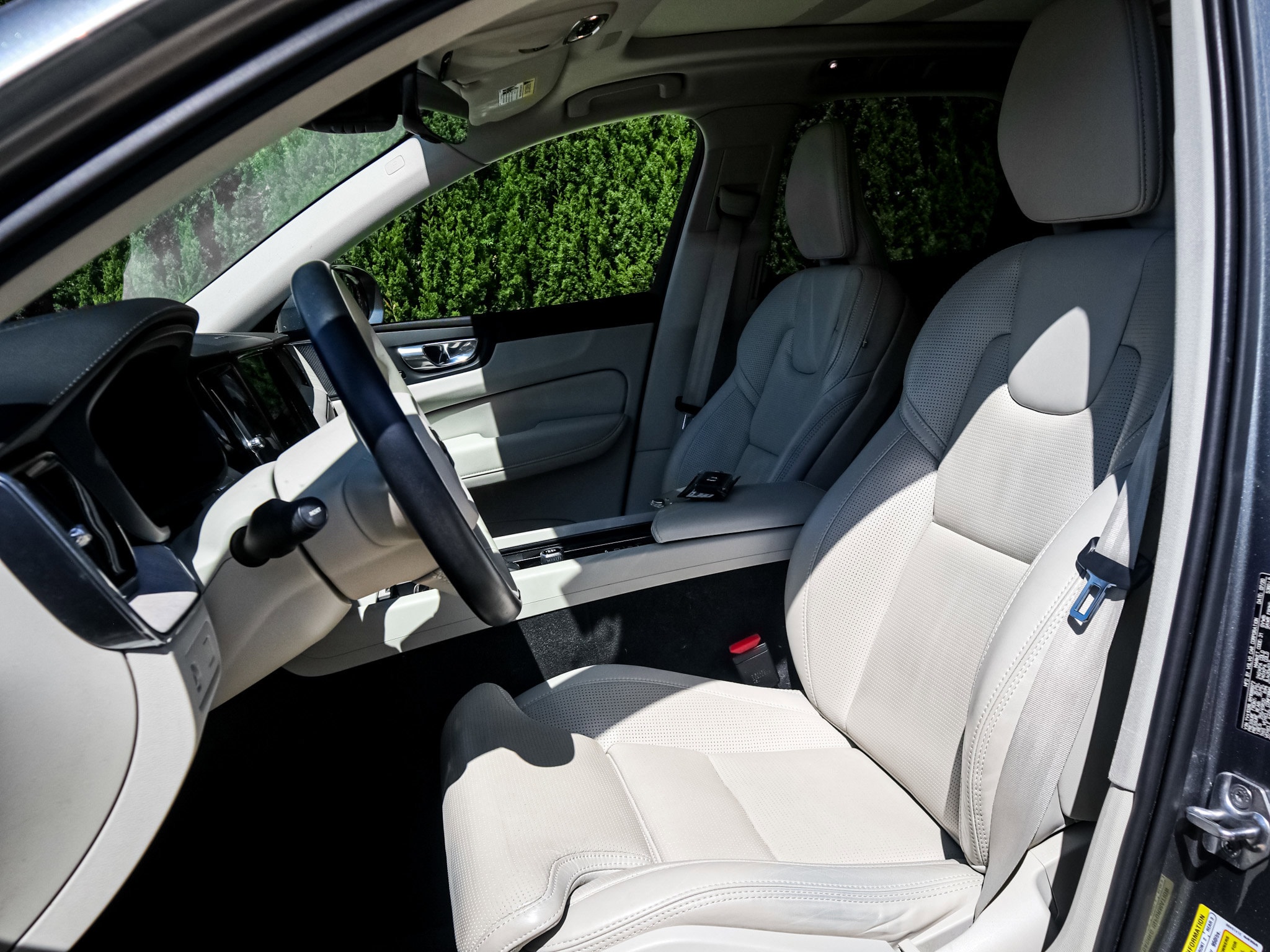 2021 Volvo XC60 Inscription photo 6