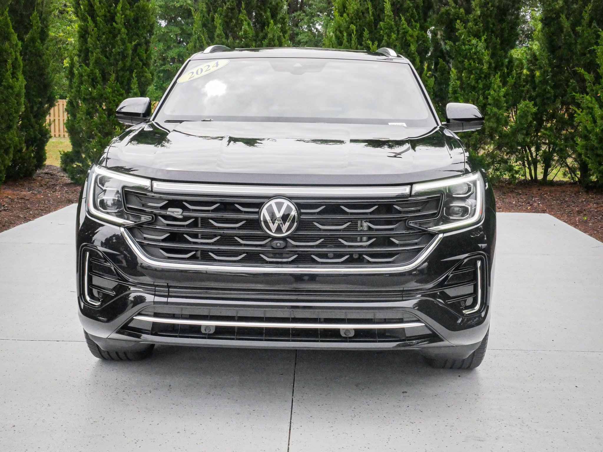 Volkswagen Atlas Cross Sport 2.0T SEL Premium R-Line