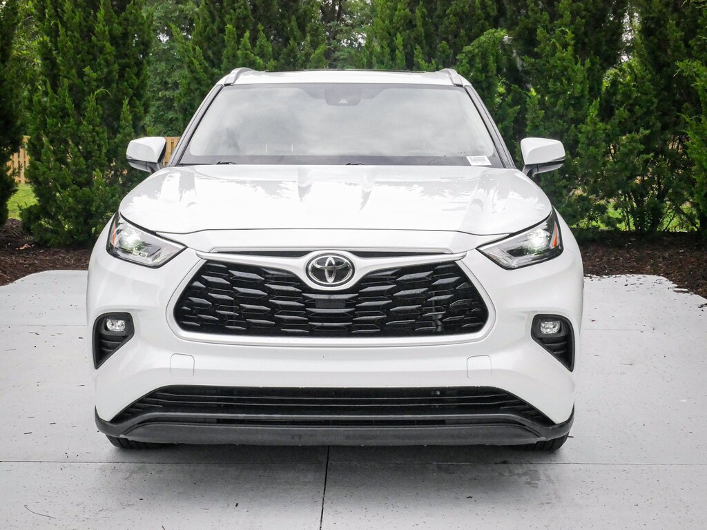 Used 2022 Toyota Highlander XLE SUV