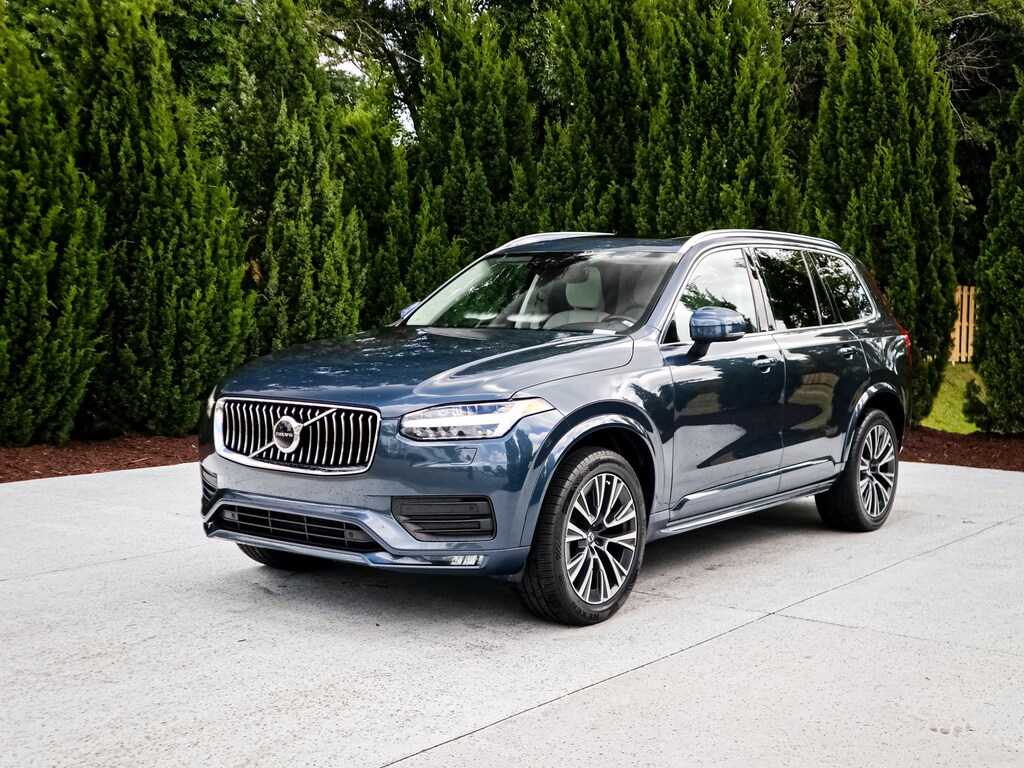 Used 2022 Volvo XC90 Momentum SUV