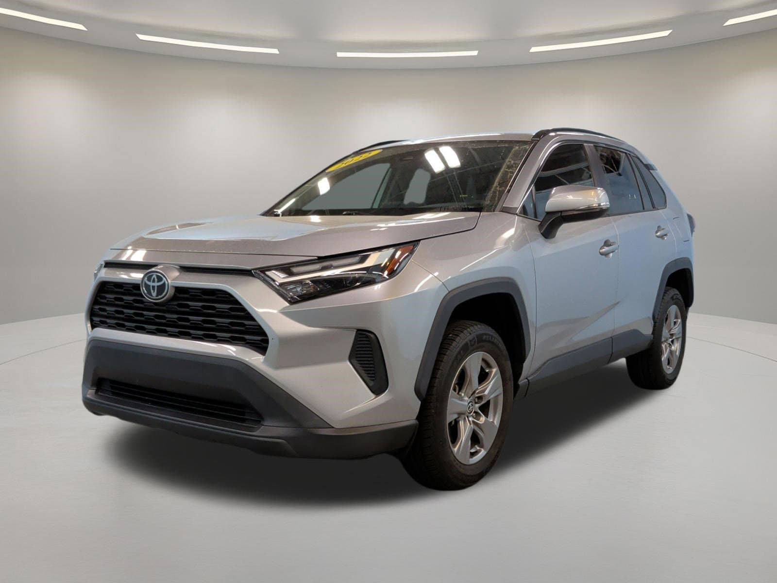 2022 Toyota RAV4 XLE photo 5