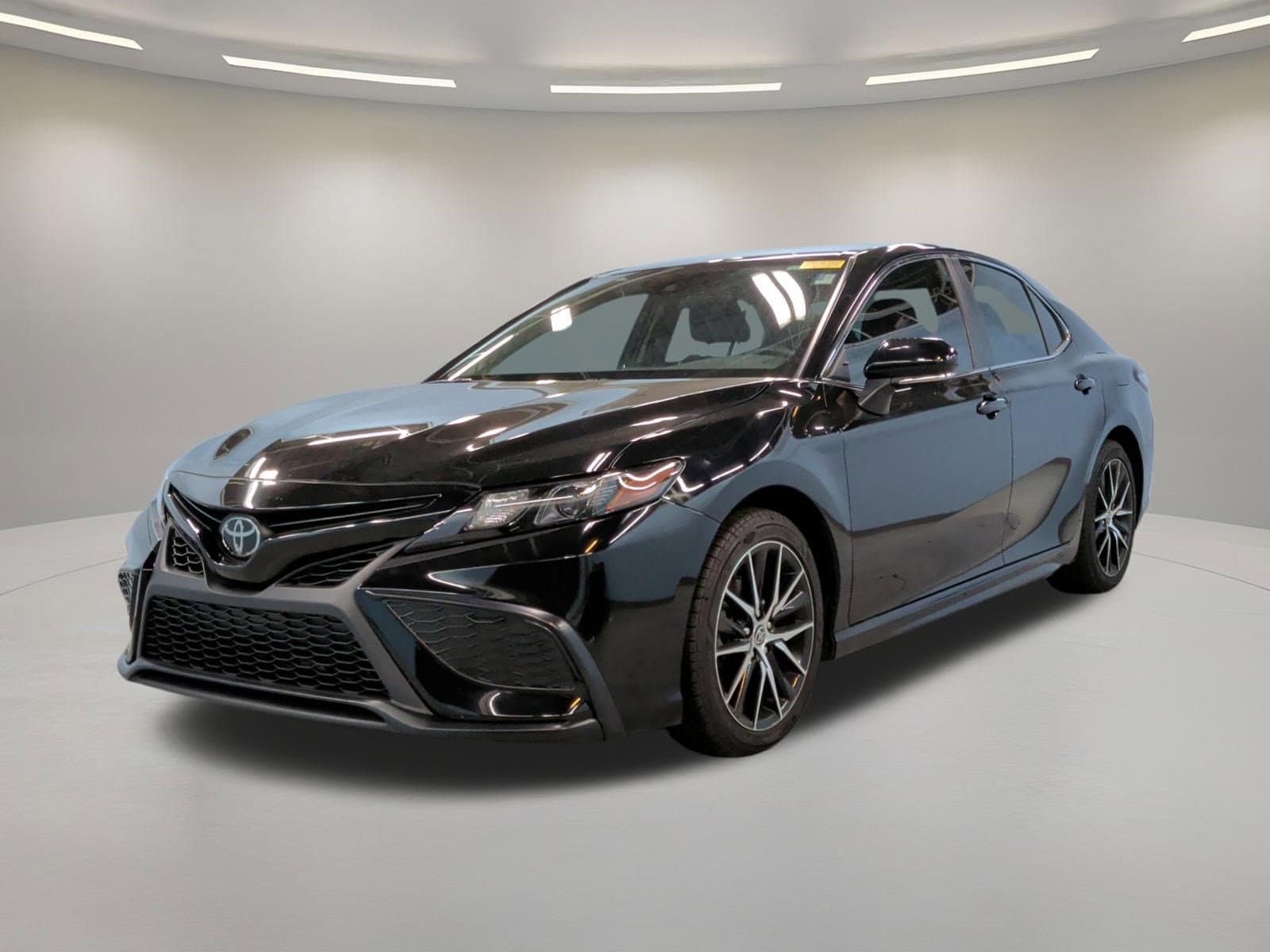 2024 Toyota Camry SE photo 5