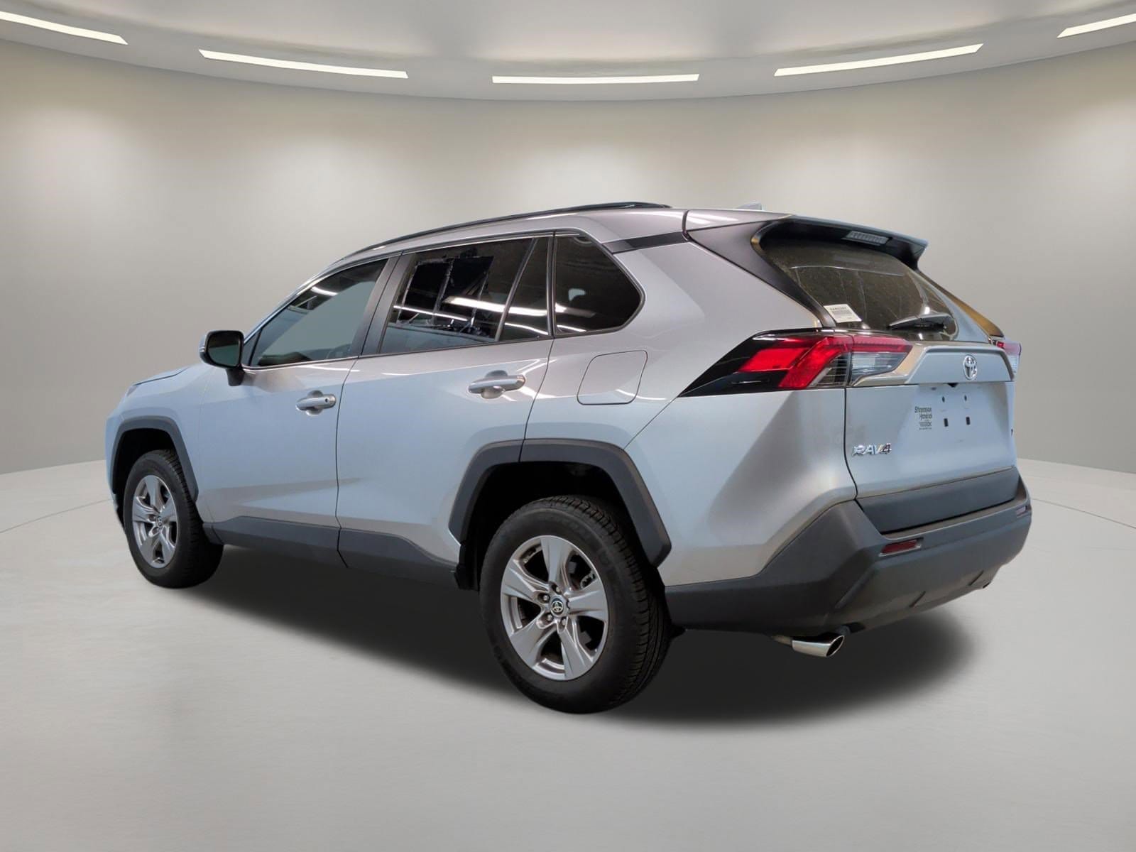 2022 Toyota RAV4 XLE photo 3