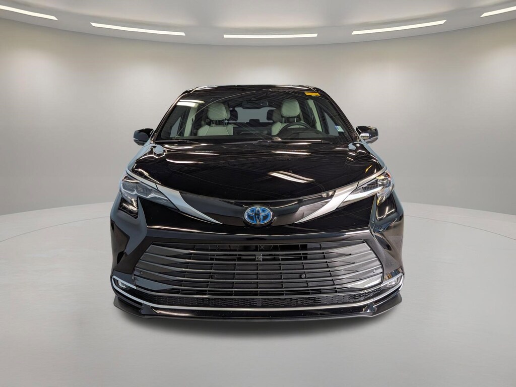 Certified 2025 Toyota Sienna Platinum 7 Passenger Van Passenger Van