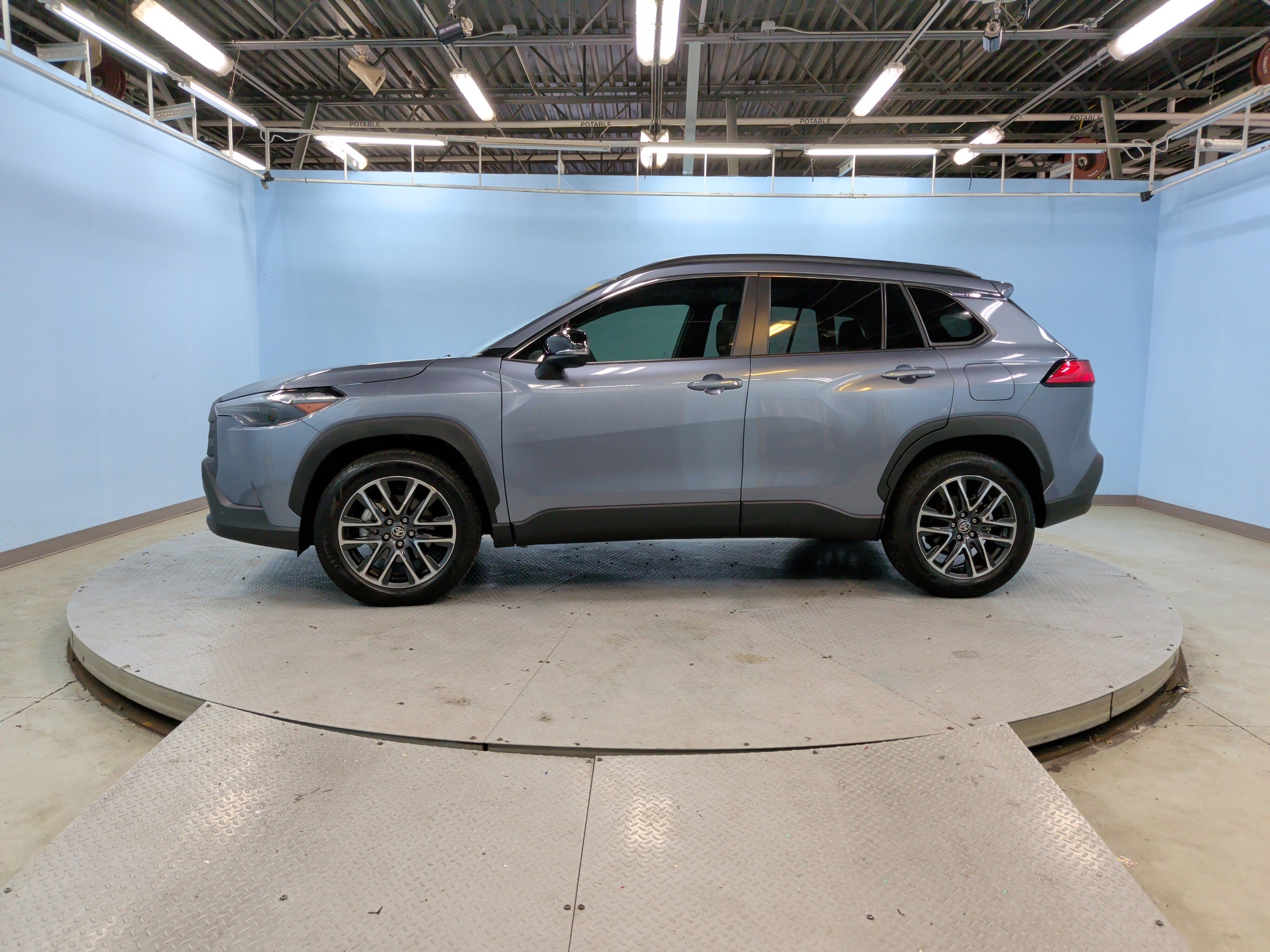 2026 Toyota Corolla Cross XLE photo 6