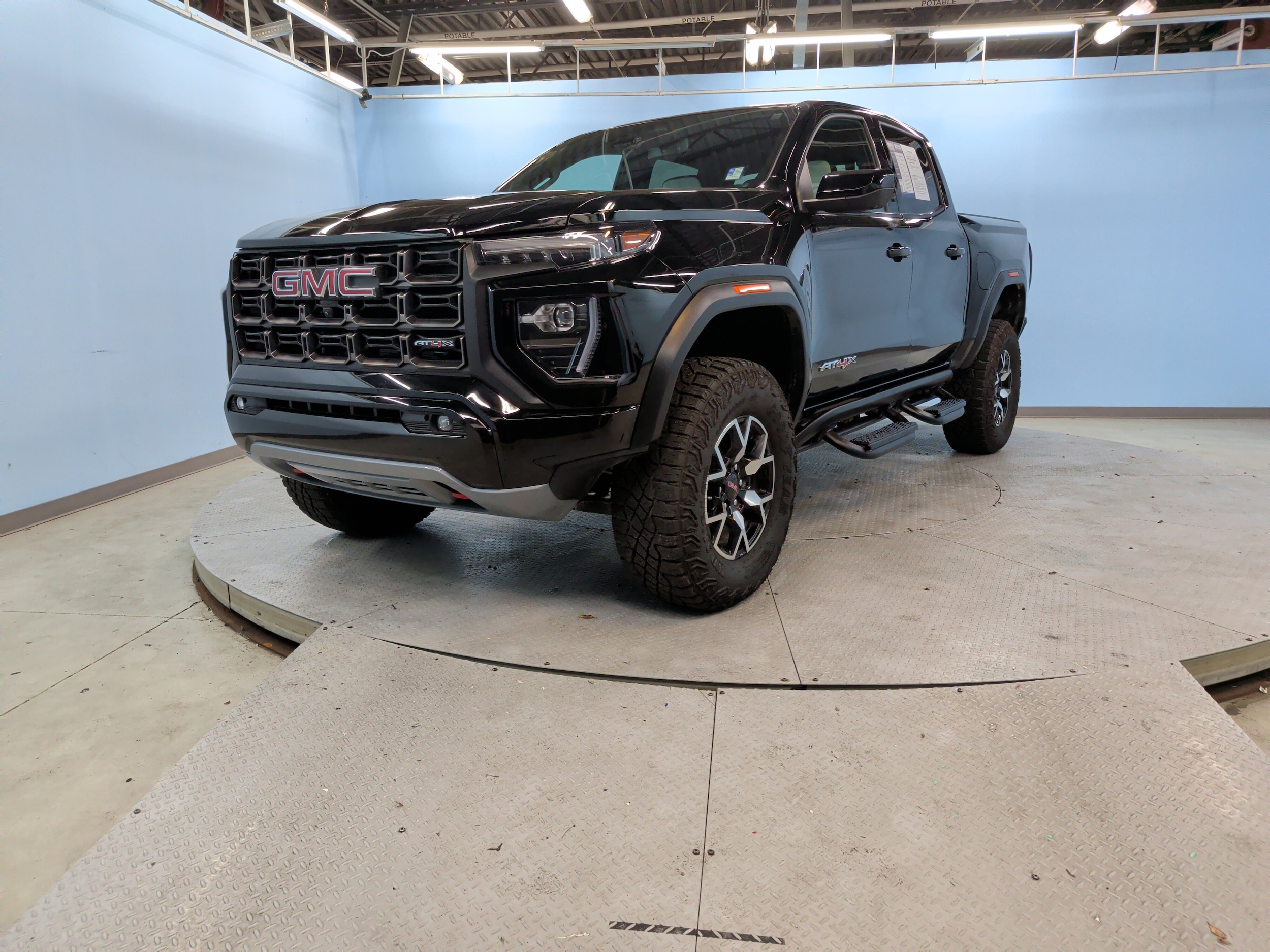 2024 GMC Canyon AT4X photo 5