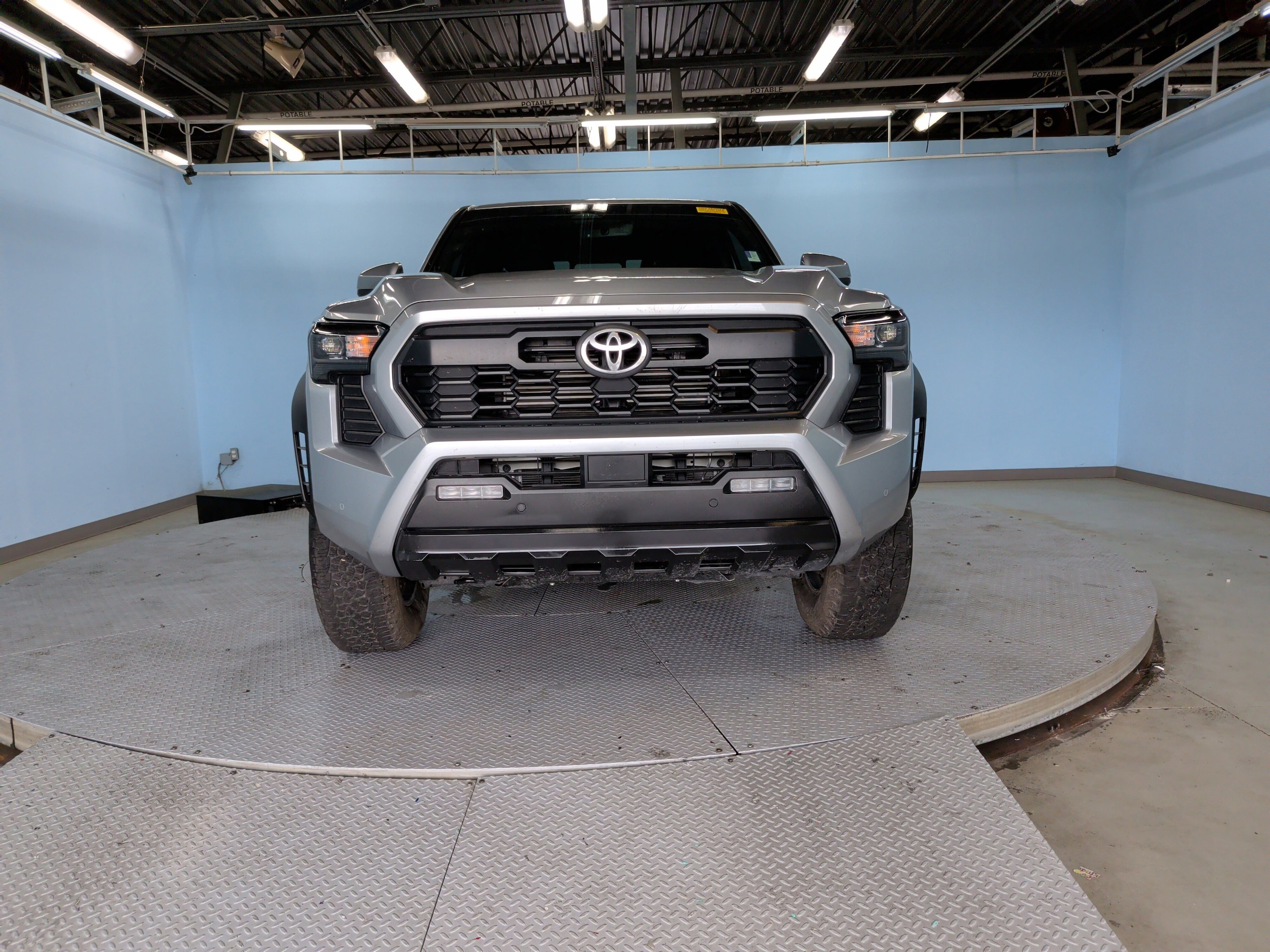 2024 Toyota Tacoma TRD Off Road photo 4