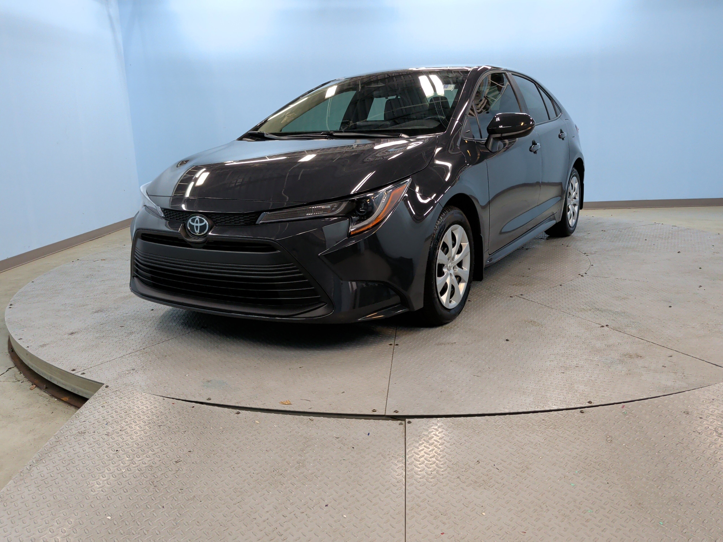 2026 Toyota Corolla LE photo 5