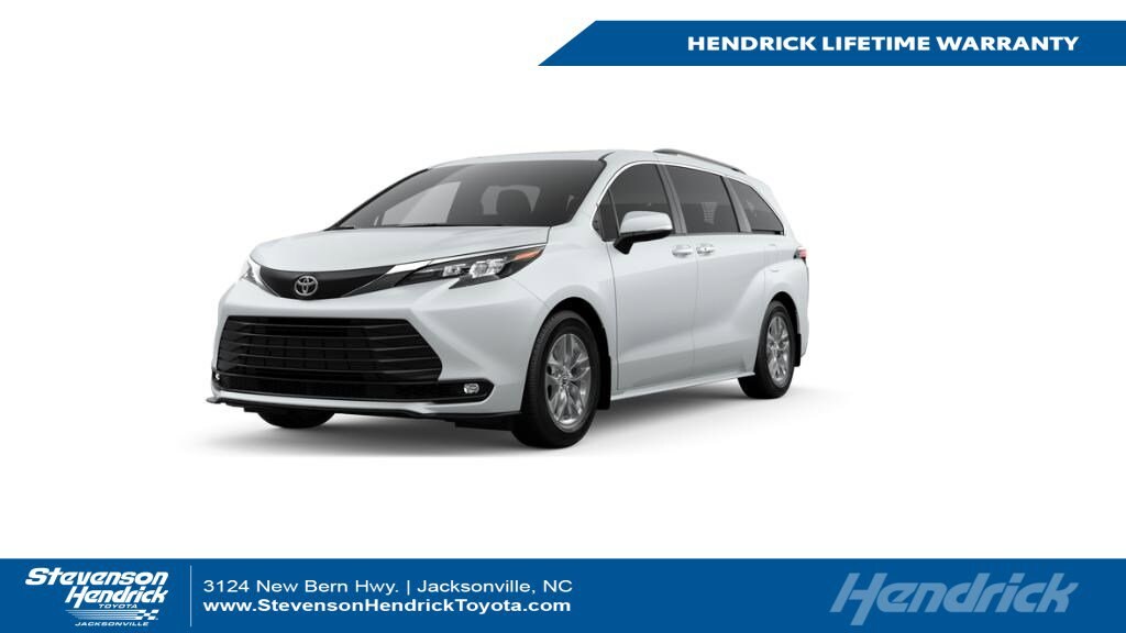 2026 Toyota Sienna XLE's photo