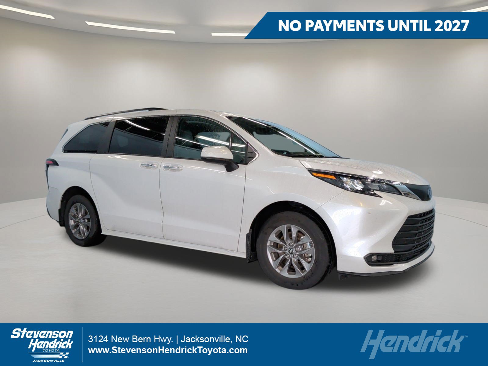 2025 Toyota Sienna XLE