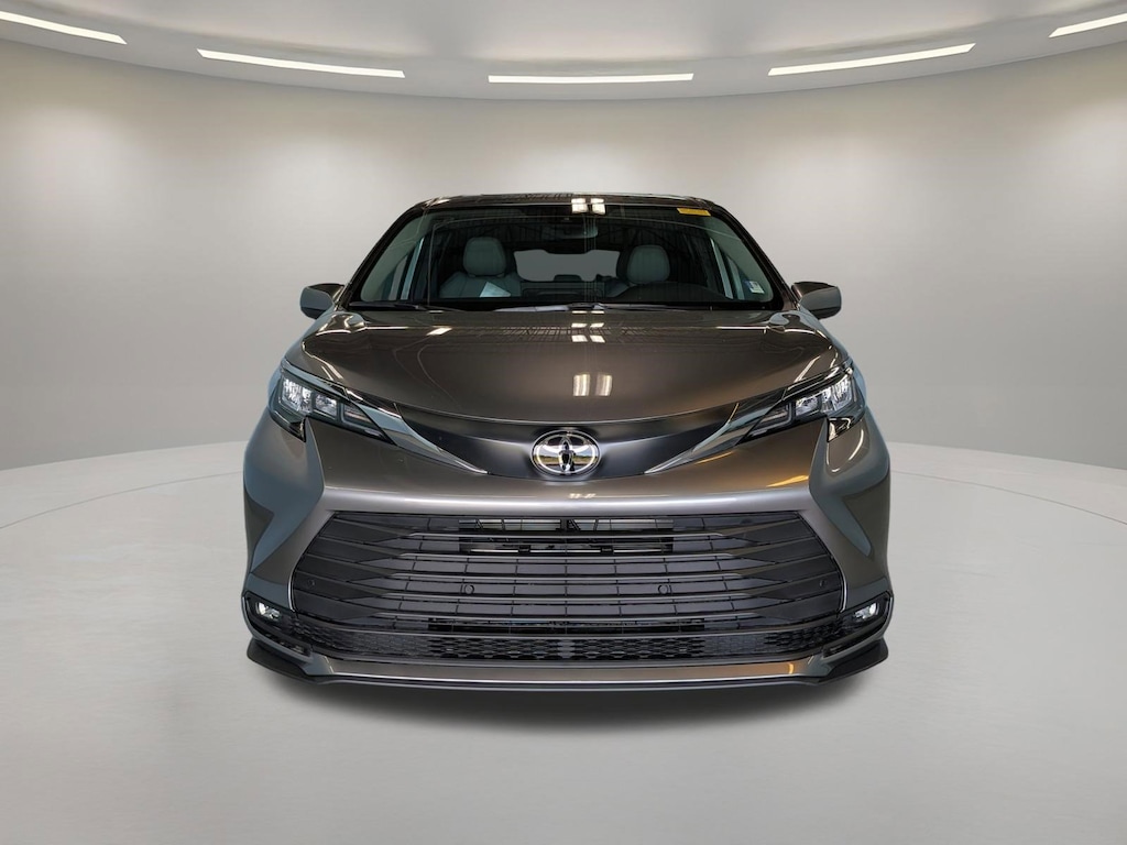 Certified 2026 Toyota Sienna XLE 8 Passenger Van Passenger Van